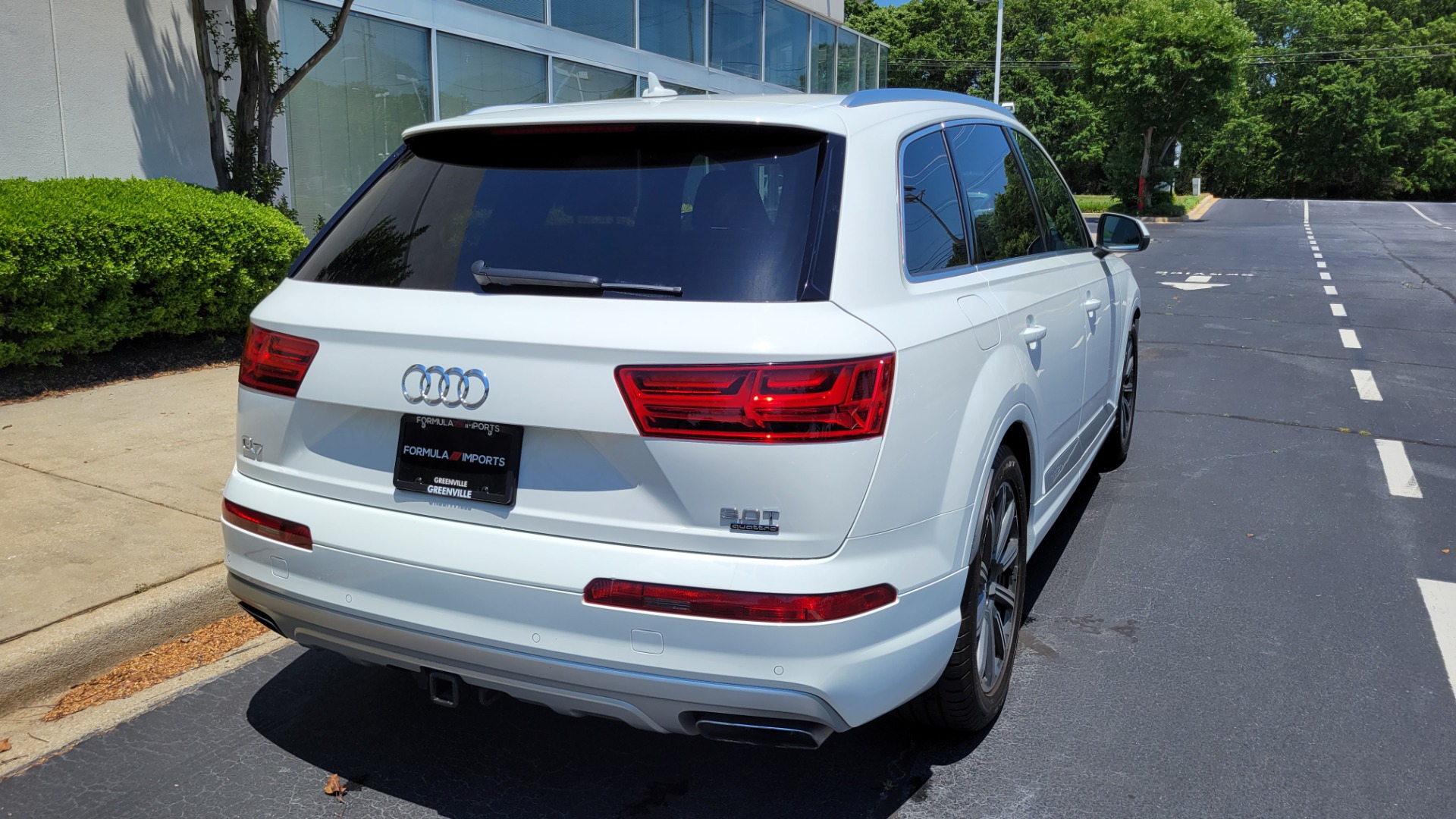 Used 2017 Audi Q7 PRESTIGE 3.0L SUV / NAV / DRVR ASST / CLD WTHR / SUNROOF / TOW / 3-ROW for sale $42,395 at Formula Imports in Charlotte NC 28227 8