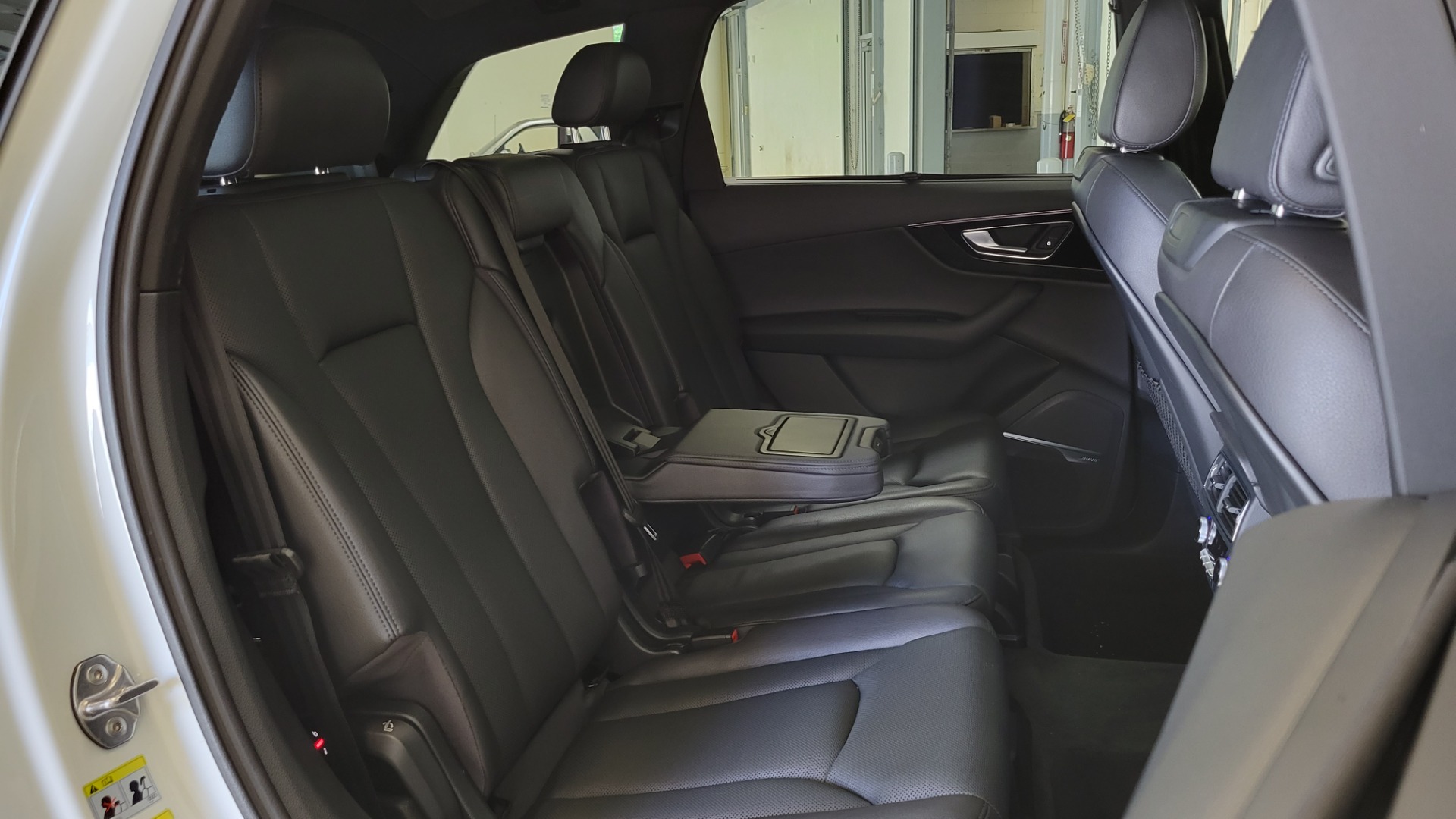 Used 2017 Audi Q7 PRESTIGE 3.0L SUV / NAV / DRVR ASST / CLD WTHR / SUNROOF / TOW / 3-ROW for sale $42,395 at Formula Imports in Charlotte NC 28227 81