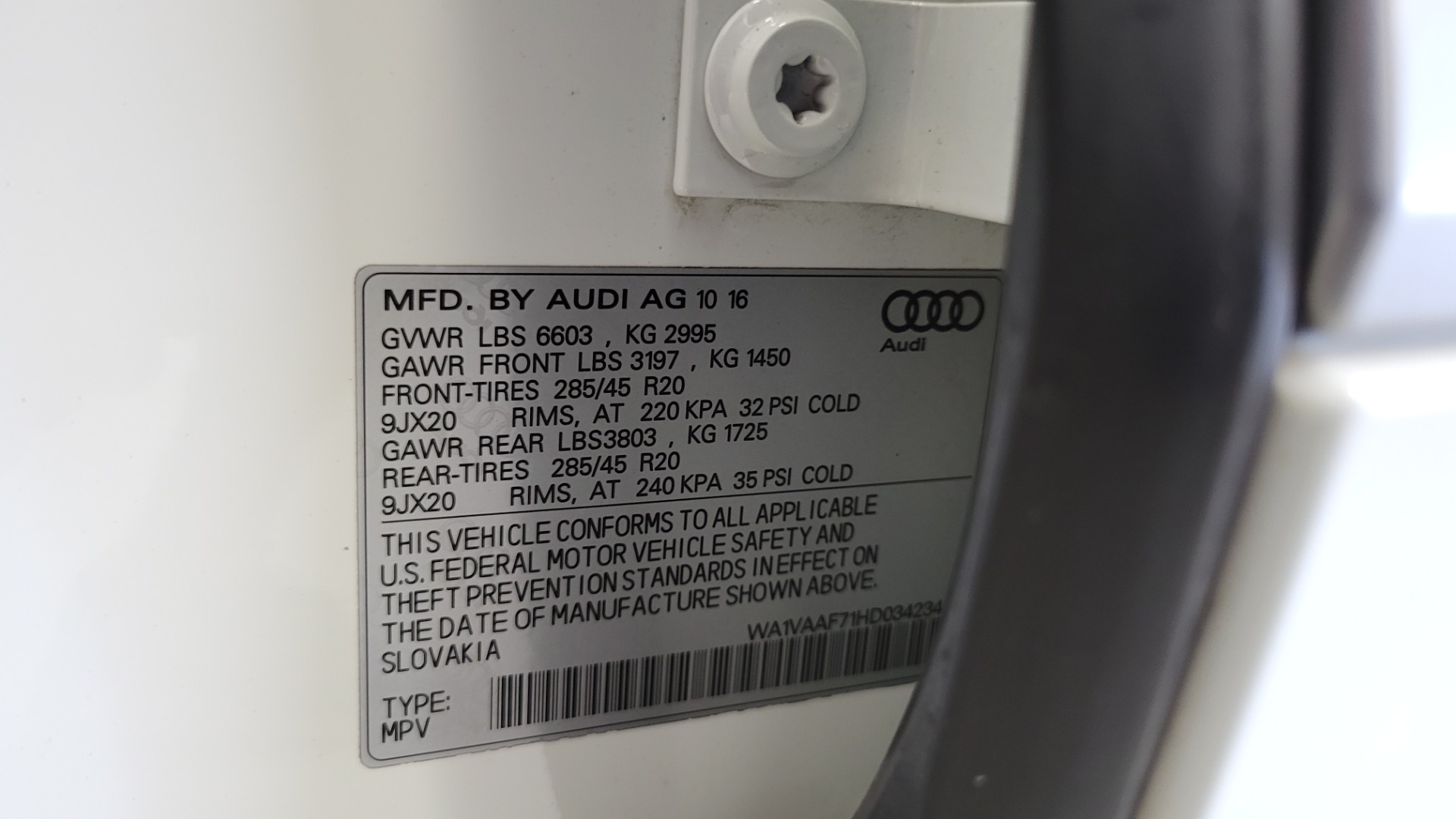 Used 2017 Audi Q7 PRESTIGE 3.0L SUV / NAV / DRVR ASST / CLD WTHR / SUNROOF / TOW / 3-ROW for sale $42,395 at Formula Imports in Charlotte NC 28227 98