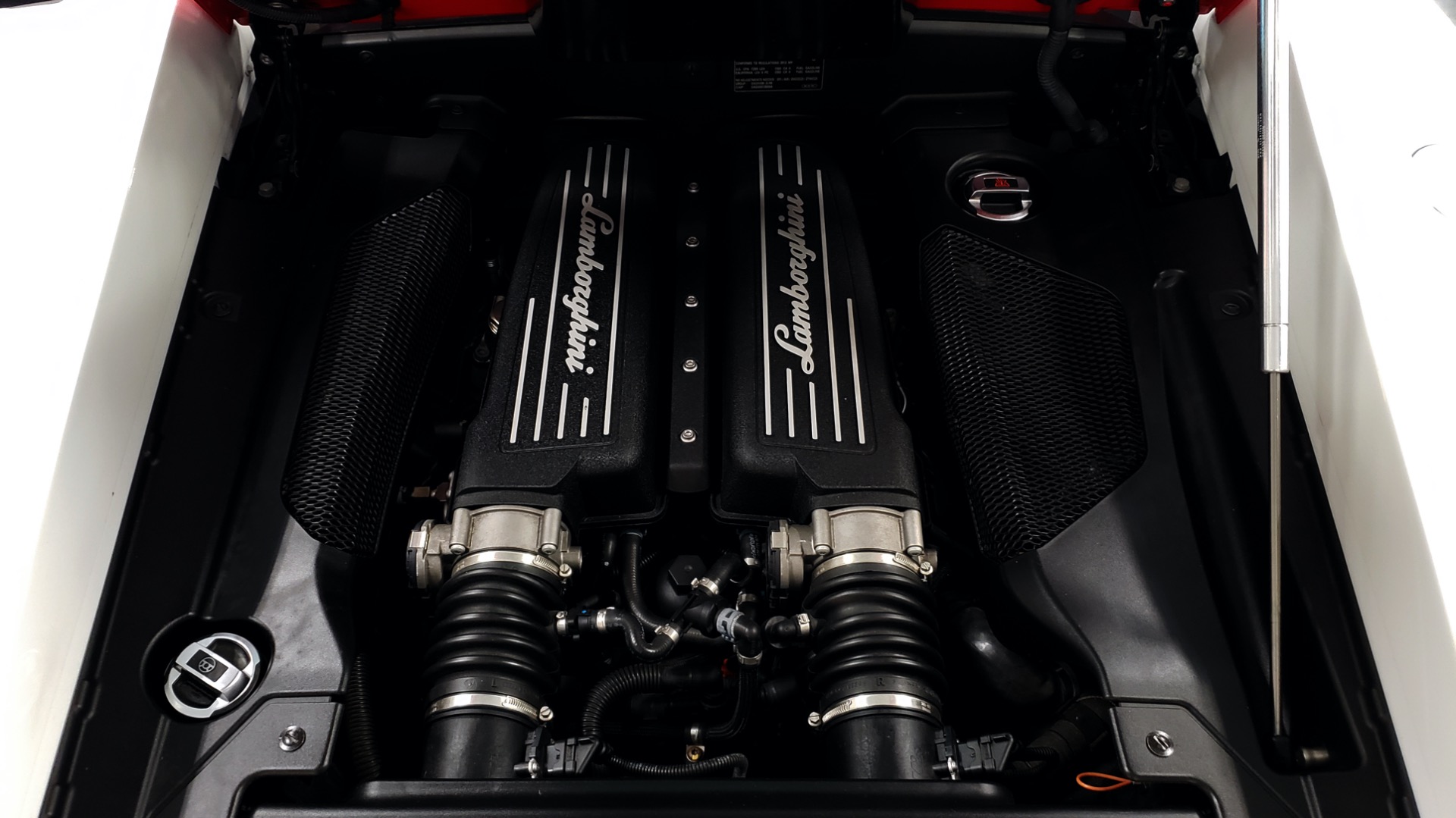 Used 2013 Lamborghini Gallardo LP560-4 560HP / AWD / NAV / CAMERA for sale Sold at Formula Imports in Charlotte NC 28227 27
