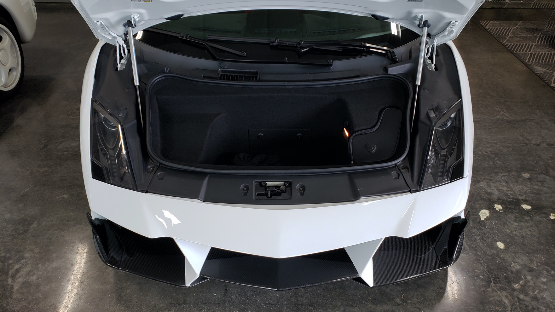 Used 2013 Lamborghini Gallardo LP560-4 560HP / AWD / NAV / CAMERA for sale Sold at Formula Imports in Charlotte NC 28227 31