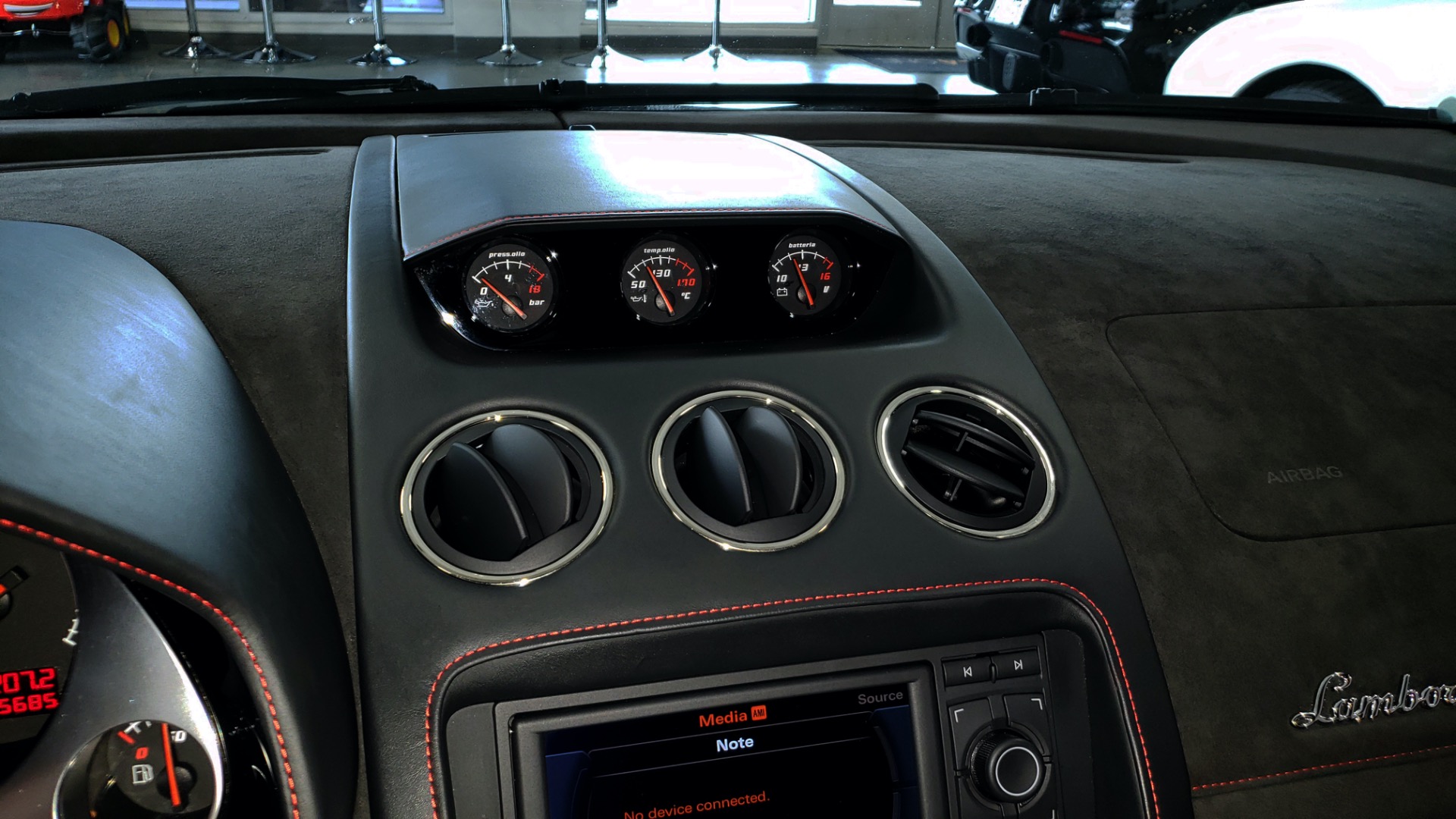 Used 2013 Lamborghini Gallardo LP560-4 560HP / AWD / NAV / CAMERA for sale Sold at Formula Imports in Charlotte NC 28227 49
