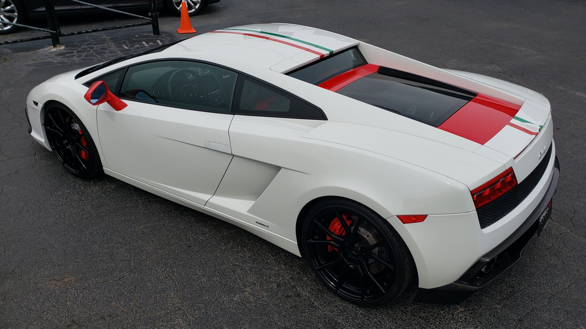 Used 2013 Lamborghini Gallardo LP560-4 560HP / AWD / NAV / CAMERA for sale Sold at Formula Imports in Charlotte NC 28227 5