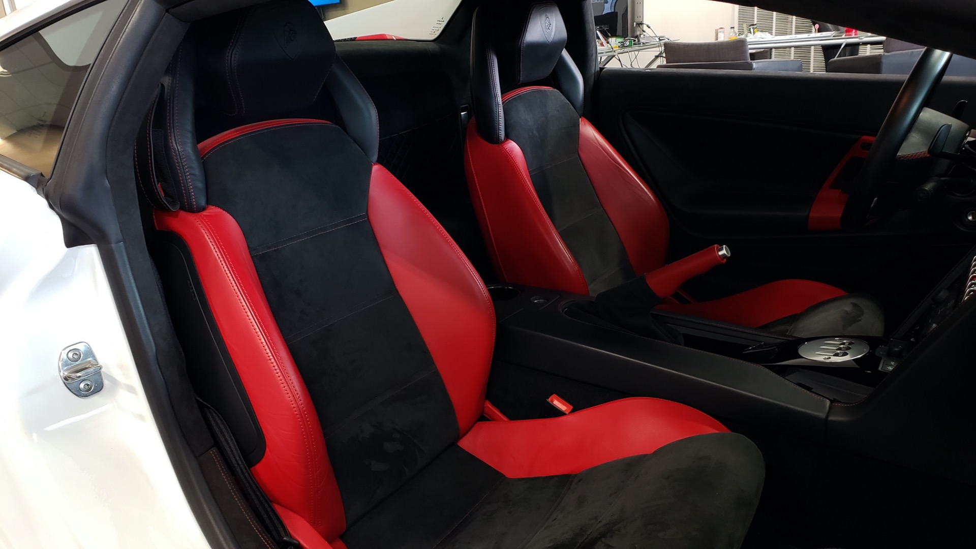 Used 2013 Lamborghini Gallardo LP560-4 560HP / AWD / NAV / CAMERA for sale Sold at Formula Imports in Charlotte NC 28227 63