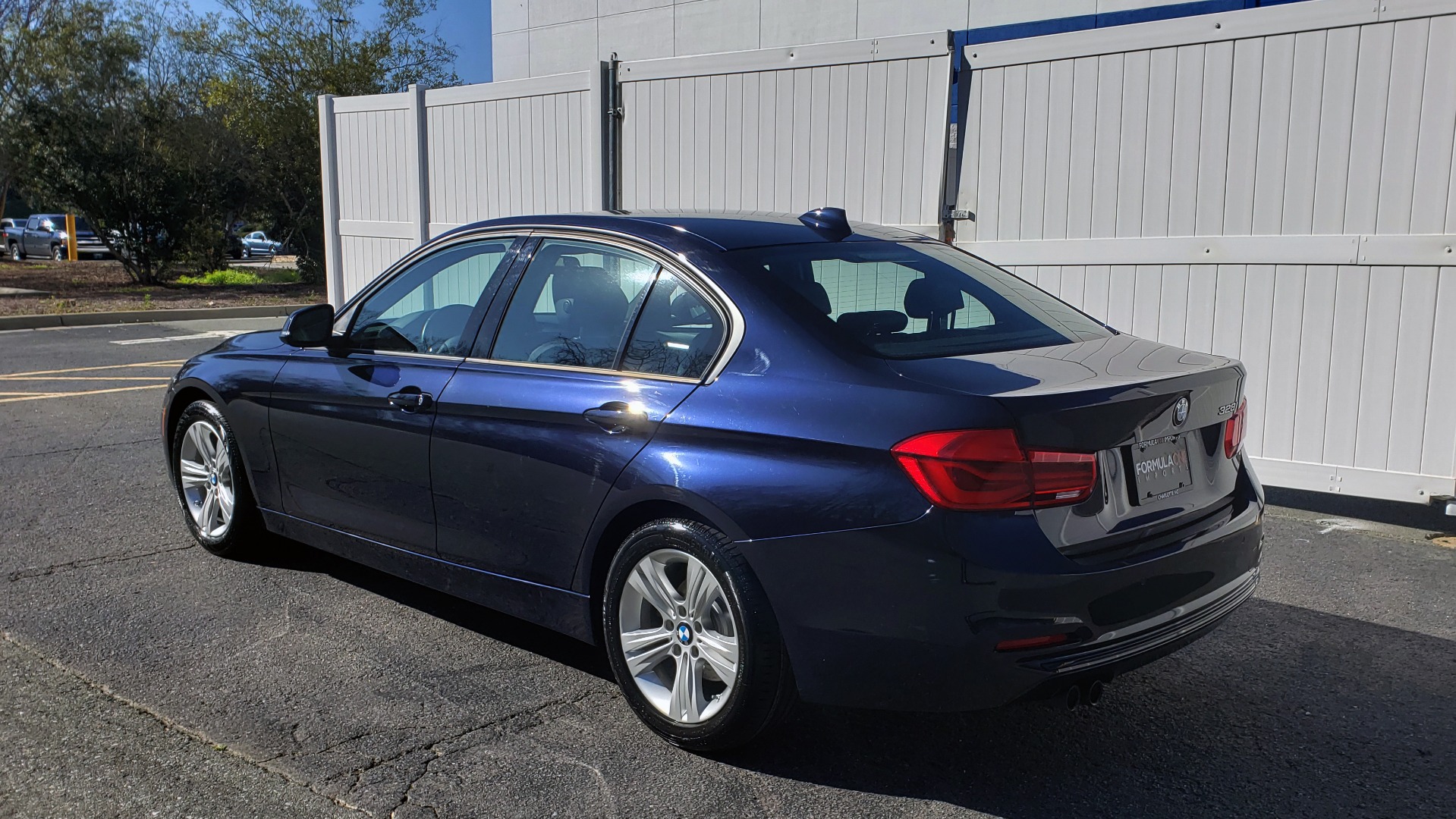 Used 2016 BMW 3 Series 328i PREMIUM / NAV / SUNROOF / DRIVE ASST / REARVIEW for sale Sold at Formula Imports in Charlotte NC 28227 3