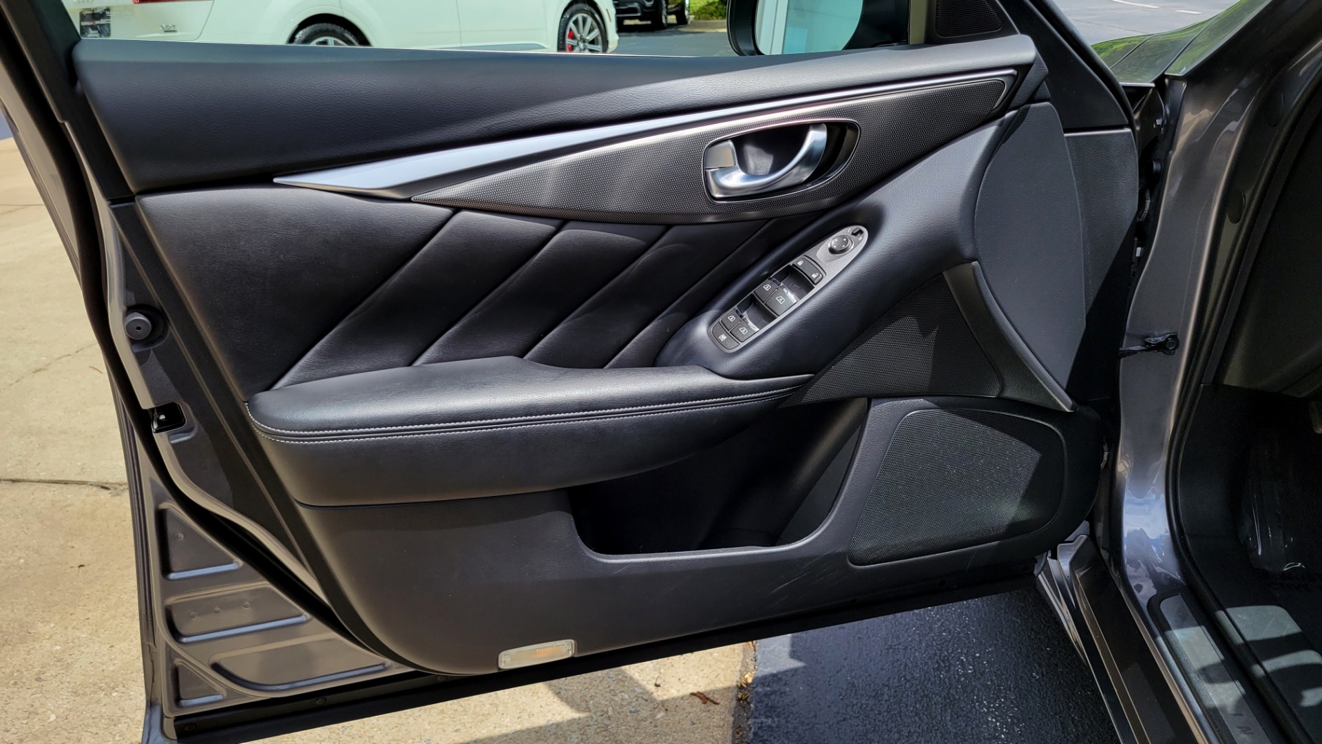 Used 2018 INFINITI Q50 3.0T SPORT AWD / ESSENTIALS / NAV / SUNROOF / HTD STS / REARVIEW for sale Sold at Formula Imports in Charlotte NC 28227 19