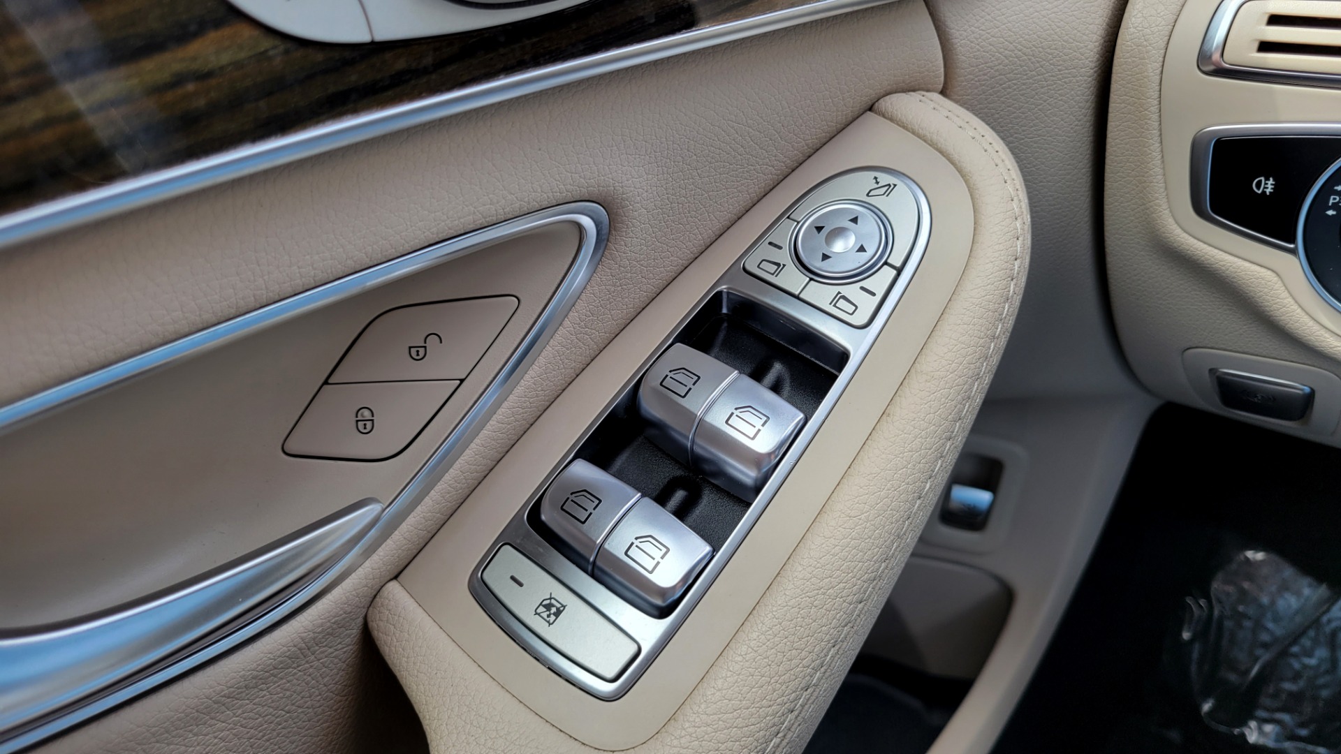 Used 2019 Mercedes-Benz C-CLASS C 300 PREMIUM 4MATIC / BURMESTER / KEYLESS-GO / REARVIEW for sale Sold at Formula Imports in Charlotte NC 28227 32