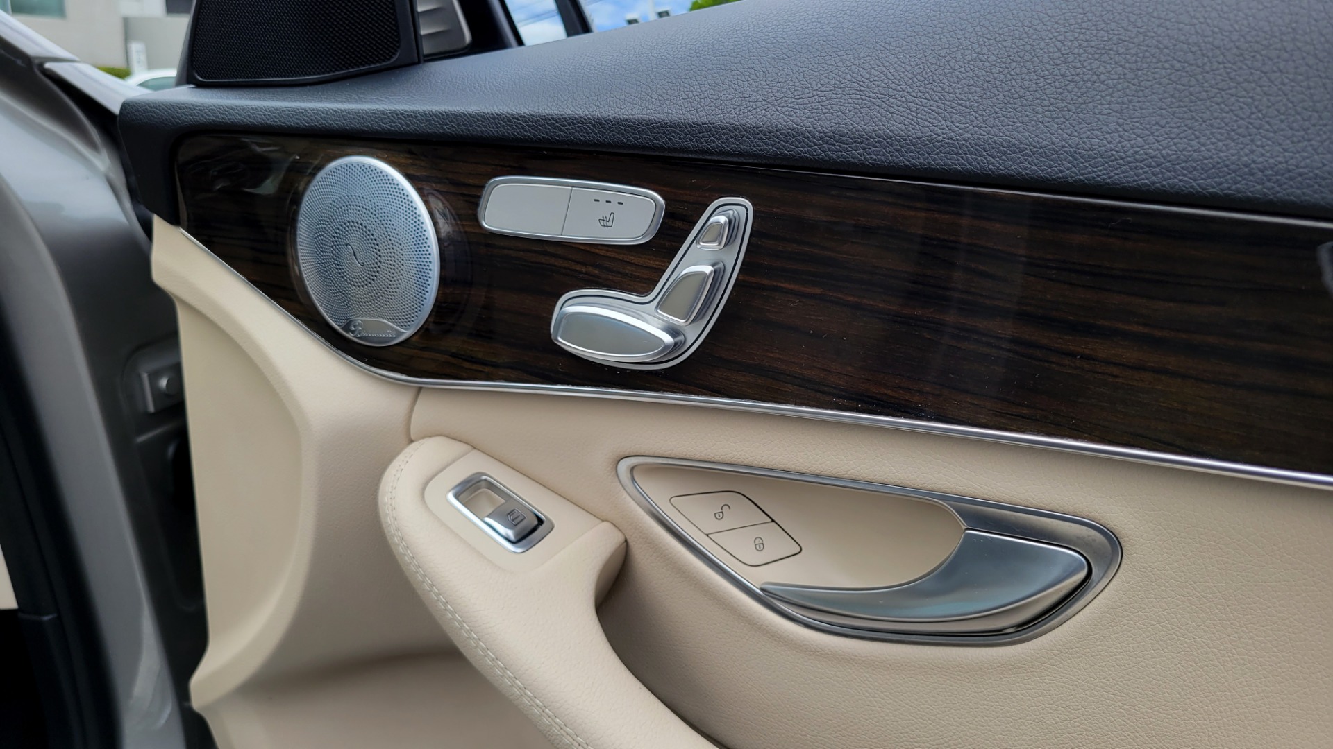 Used 2019 Mercedes-Benz C-CLASS C 300 PREMIUM 4MATIC / BURMESTER / KEYLESS-GO / REARVIEW for sale Sold at Formula Imports in Charlotte NC 28227 59