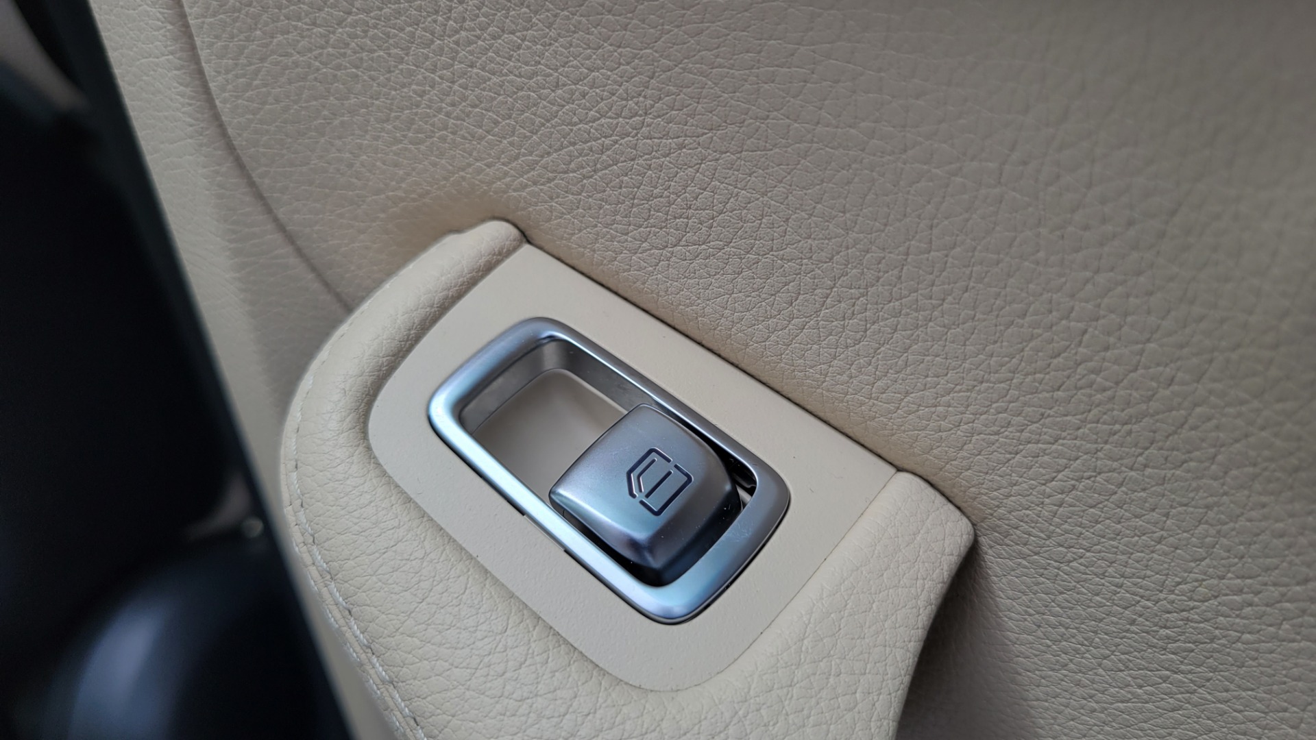 Used 2019 Mercedes-Benz C-CLASS C 300 PREMIUM 4MATIC / BURMESTER / KEYLESS-GO / REARVIEW for sale Sold at Formula Imports in Charlotte NC 28227 64