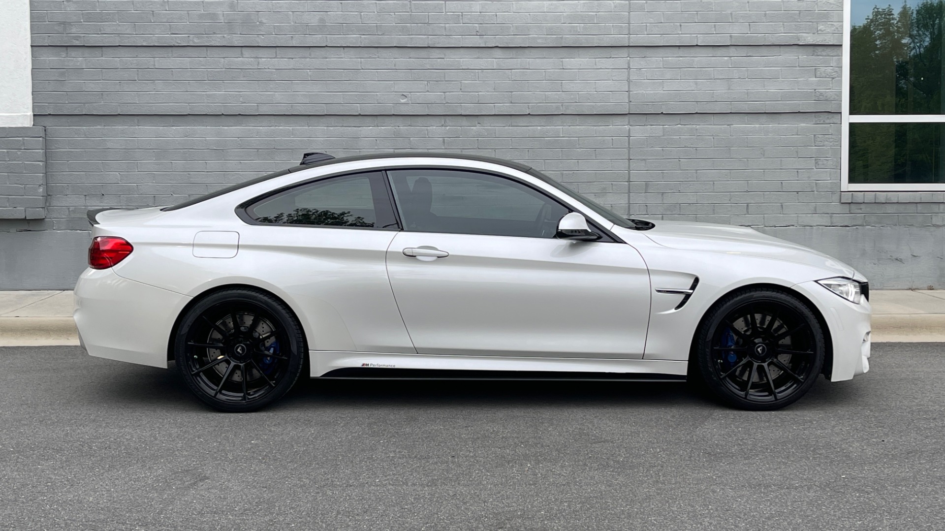 Used 2015 BMW M4 COUPE / 3.0L TURBO 425HP / 7-SPD AUTO / NAV / 19IN WHLS for sale Sold at Formula Imports in Charlotte NC 28227 10