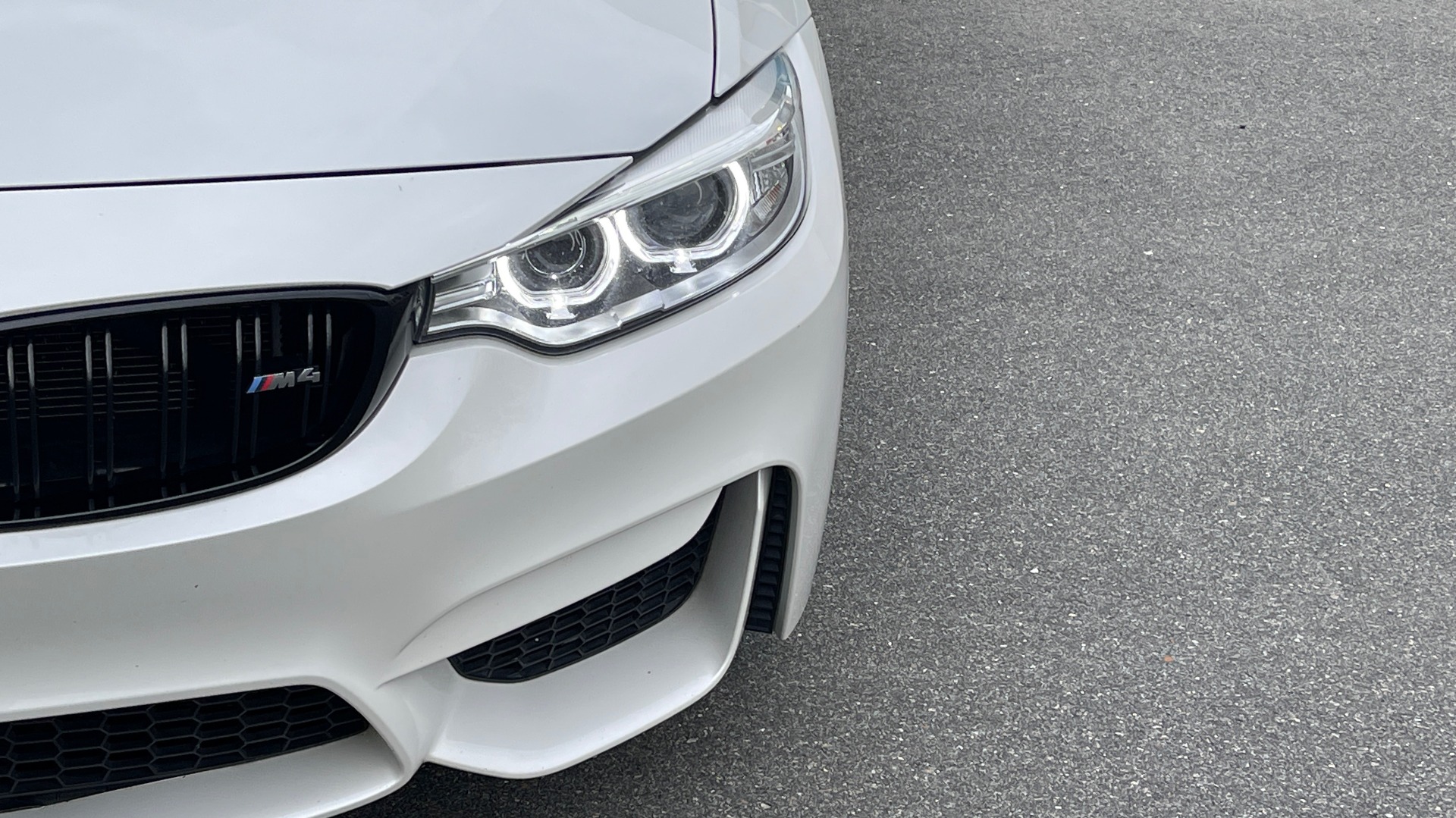 Used 2015 BMW M4 COUPE / 3.0L TURBO 425HP / 7-SPD AUTO / NAV / 19IN WHLS for sale Sold at Formula Imports in Charlotte NC 28227 18