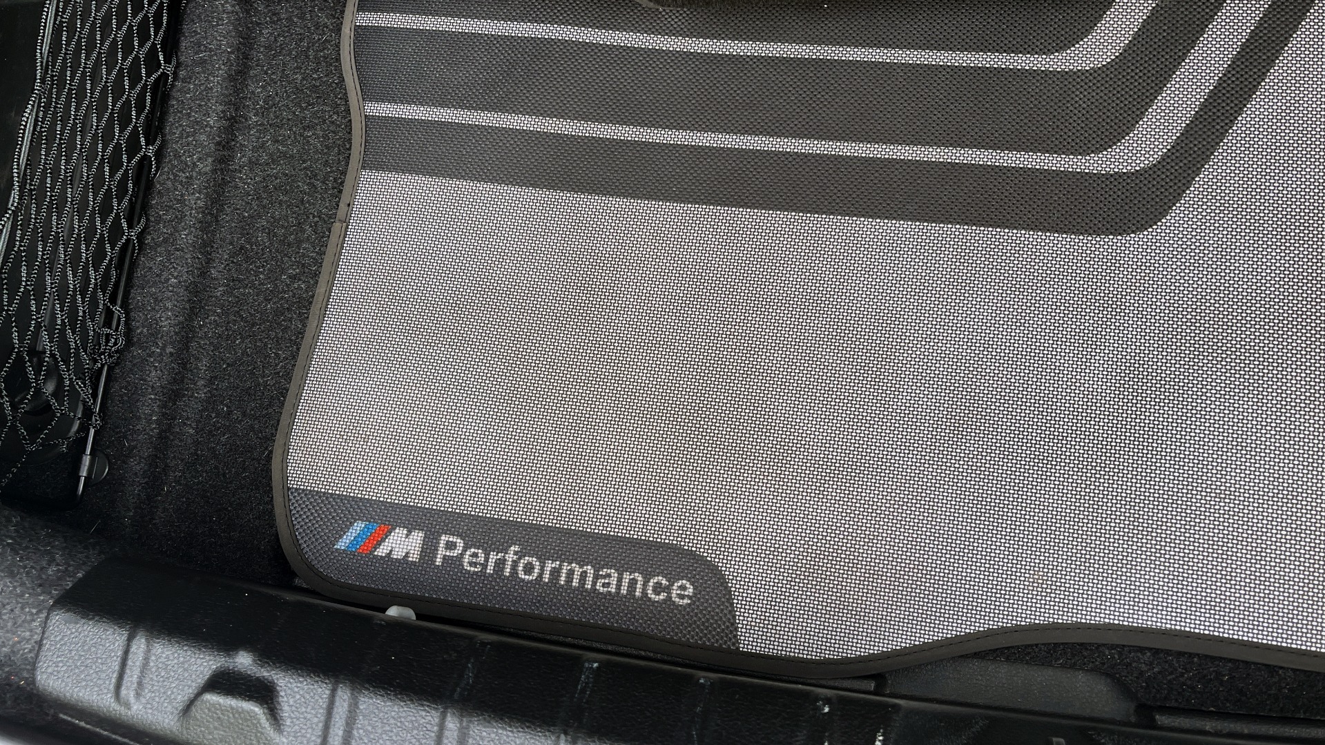 Used 2015 BMW M4 COUPE / 3.0L TURBO 425HP / 7-SPD AUTO / NAV / 19IN WHLS for sale Sold at Formula Imports in Charlotte NC 28227 22