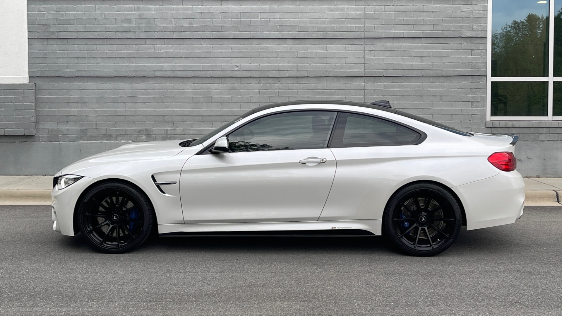 Used 2015 BMW M4 COUPE / 3.0L TURBO 425HP / 7-SPD AUTO / NAV / 19IN WHLS for sale Sold at Formula Imports in Charlotte NC 28227 7