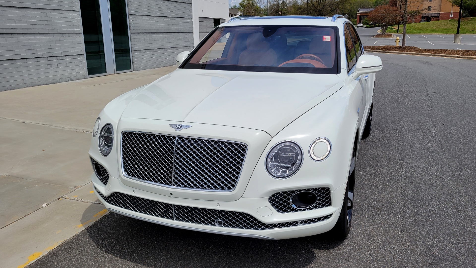 Used 2017 Bentley BENTAYGA W12 FIRST EDITION / AWD / NAV / HUD / SUNROOF / PREM SND / REARVIEW for sale $145,000 at Formula Imports in Charlotte NC 28227 2