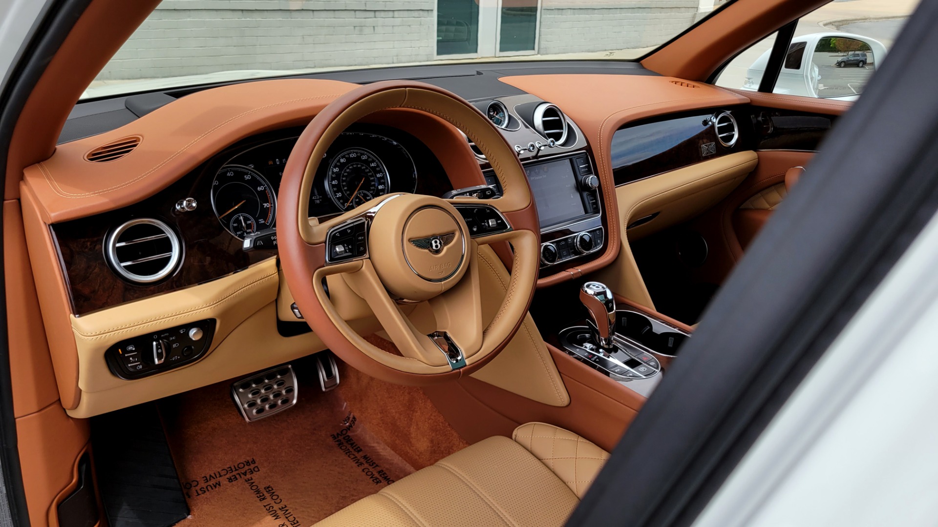 Used 2017 Bentley BENTAYGA W12 FIRST EDITION / AWD / NAV / HUD / SUNROOF / PREM SND / REARVIEW for sale $145,000 at Formula Imports in Charlotte NC 28227 48