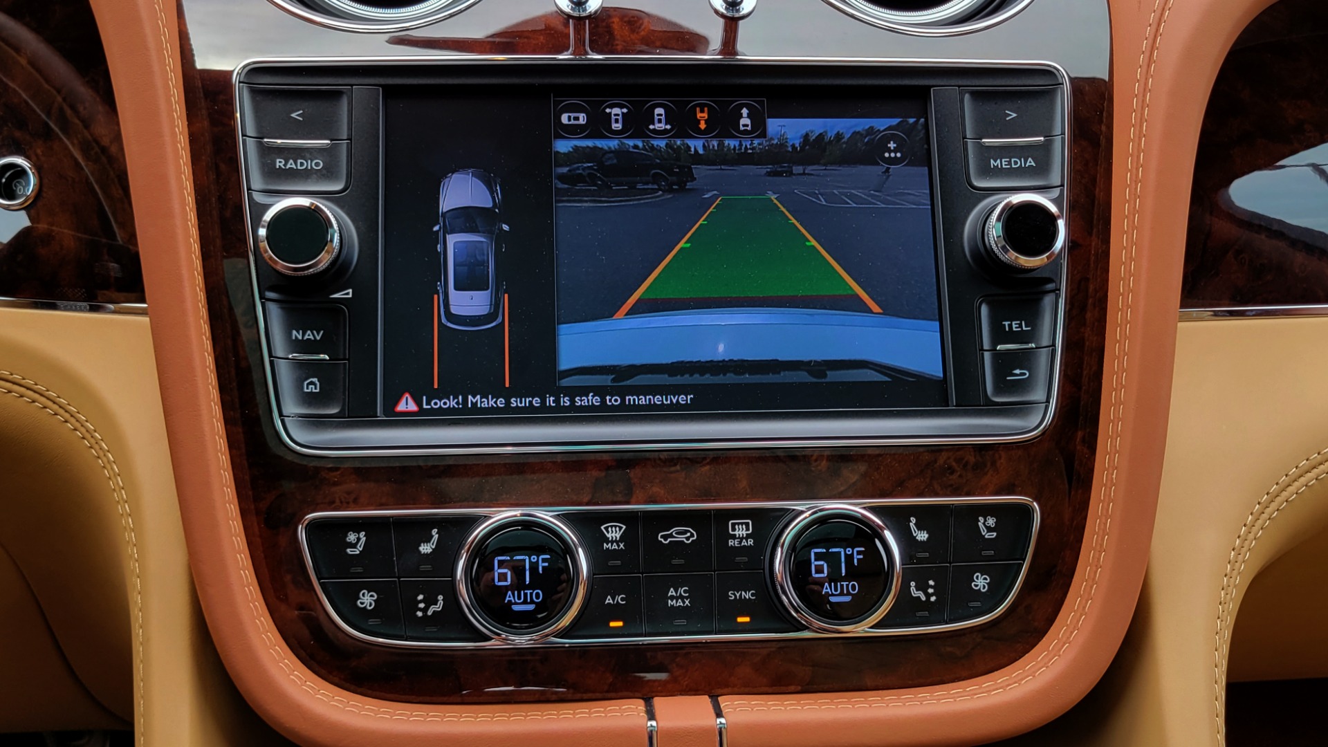 Used 2017 Bentley BENTAYGA W12 FIRST EDITION / AWD / NAV / HUD / SUNROOF / PREM SND / REARVIEW for sale $145,000 at Formula Imports in Charlotte NC 28227 58