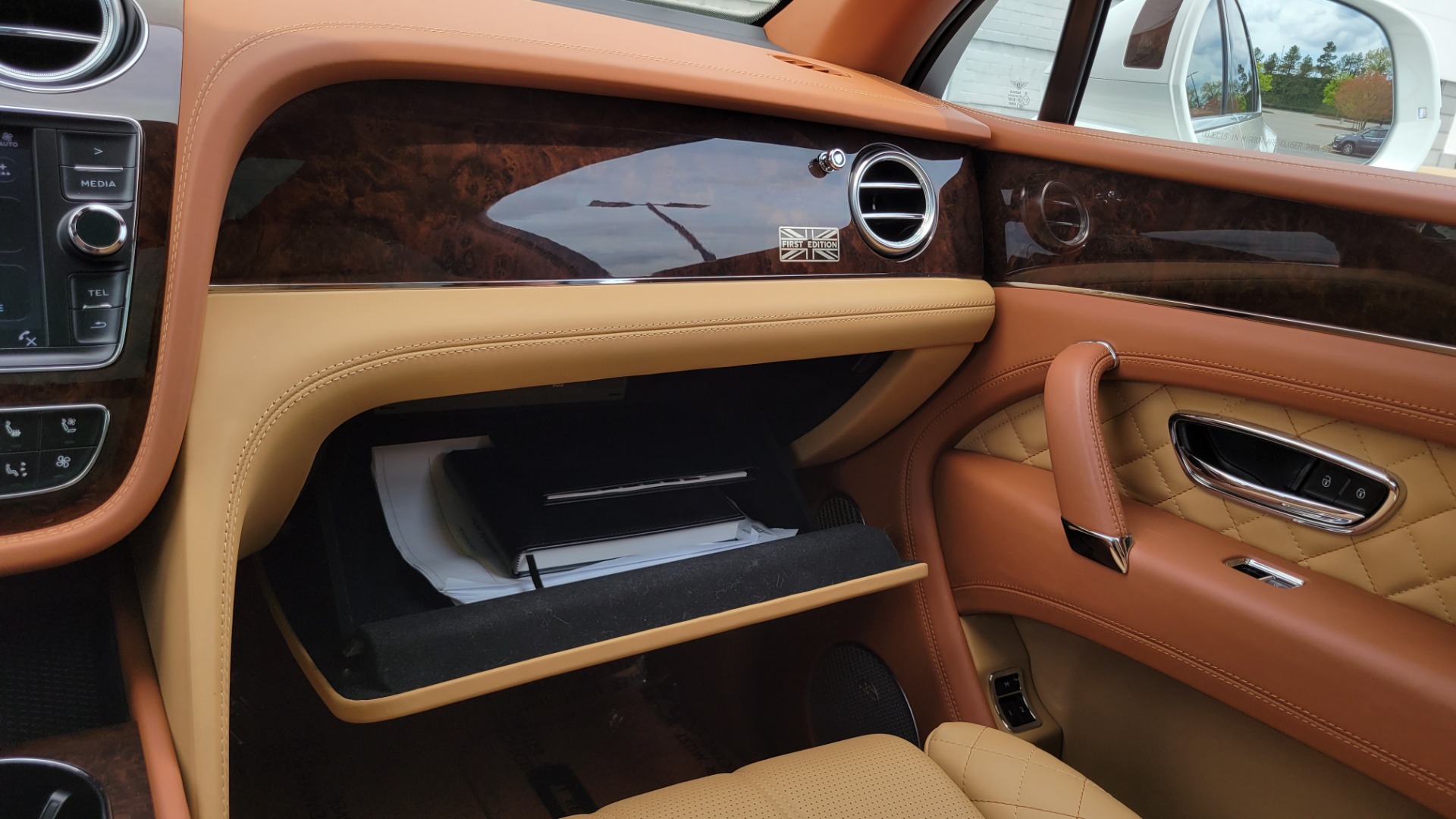 Used 2017 Bentley BENTAYGA W12 FIRST EDITION / AWD / NAV / HUD / SUNROOF / PREM SND / REARVIEW for sale $145,000 at Formula Imports in Charlotte NC 28227 62