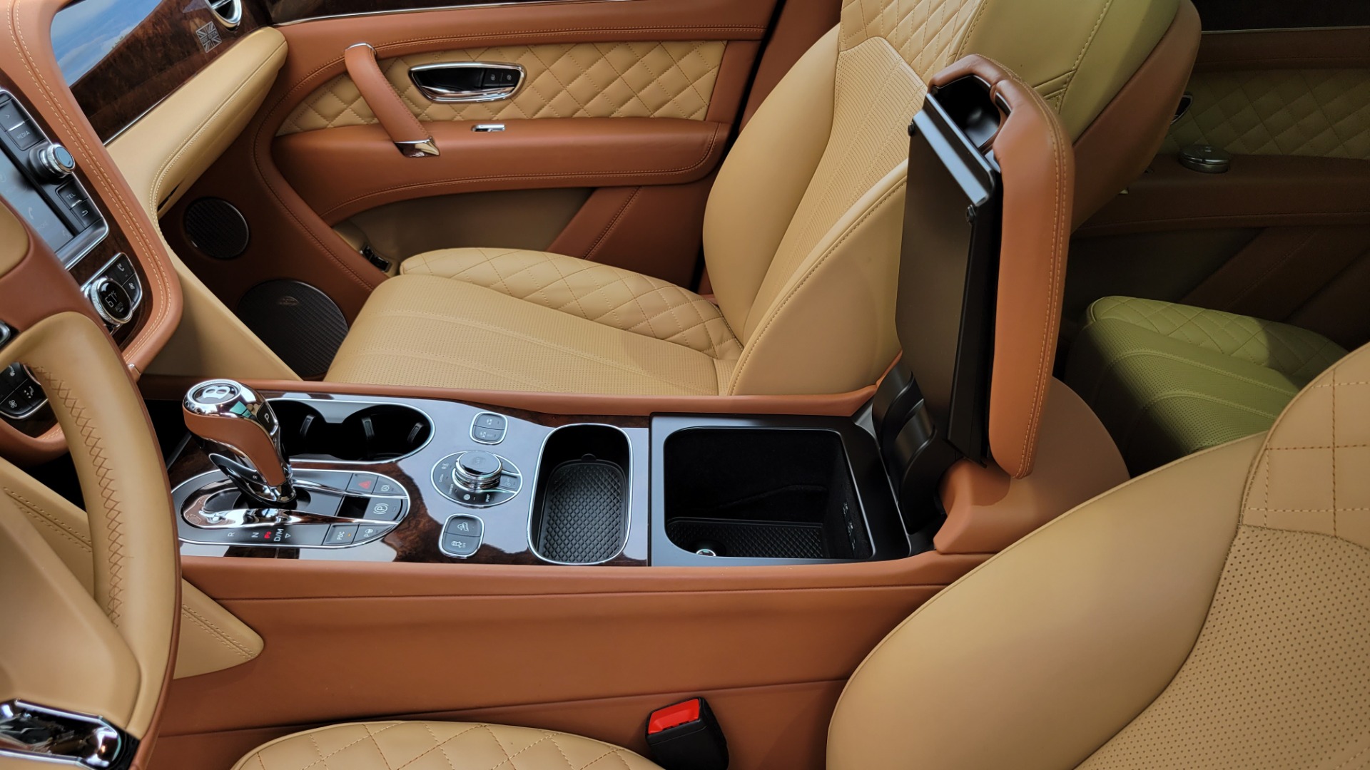 Used 2017 Bentley BENTAYGA W12 FIRST EDITION / AWD / NAV / HUD / SUNROOF / PREM SND / REARVIEW for sale $145,000 at Formula Imports in Charlotte NC 28227 67