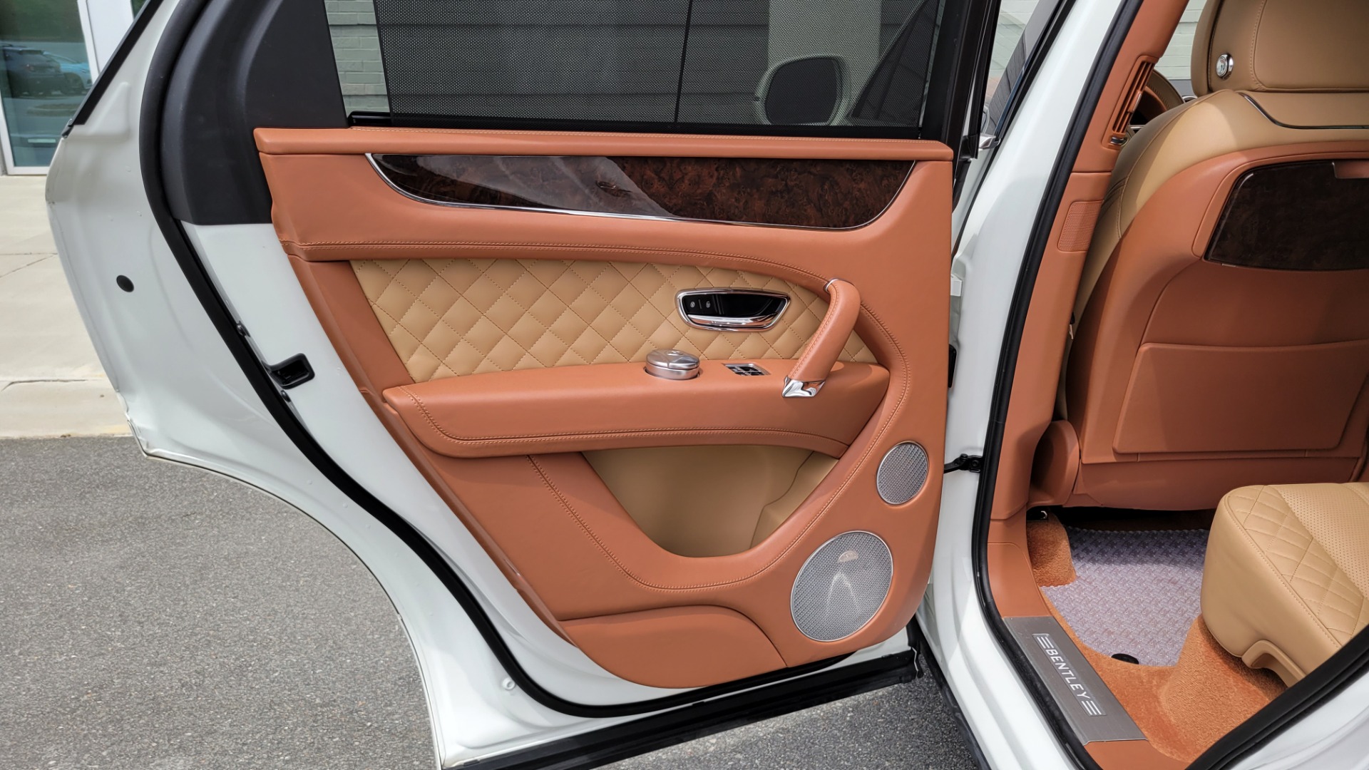 Used 2017 Bentley BENTAYGA W12 FIRST EDITION / AWD / NAV / HUD / SUNROOF / PREM SND / REARVIEW for sale $145,000 at Formula Imports in Charlotte NC 28227 69