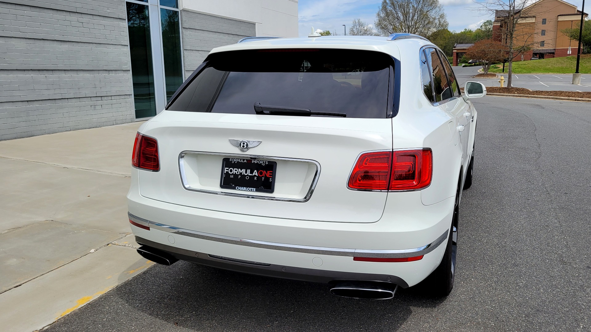 Used 2017 Bentley BENTAYGA W12 FIRST EDITION / AWD / NAV / HUD / SUNROOF / PREM SND / REARVIEW for sale $145,000 at Formula Imports in Charlotte NC 28227 8