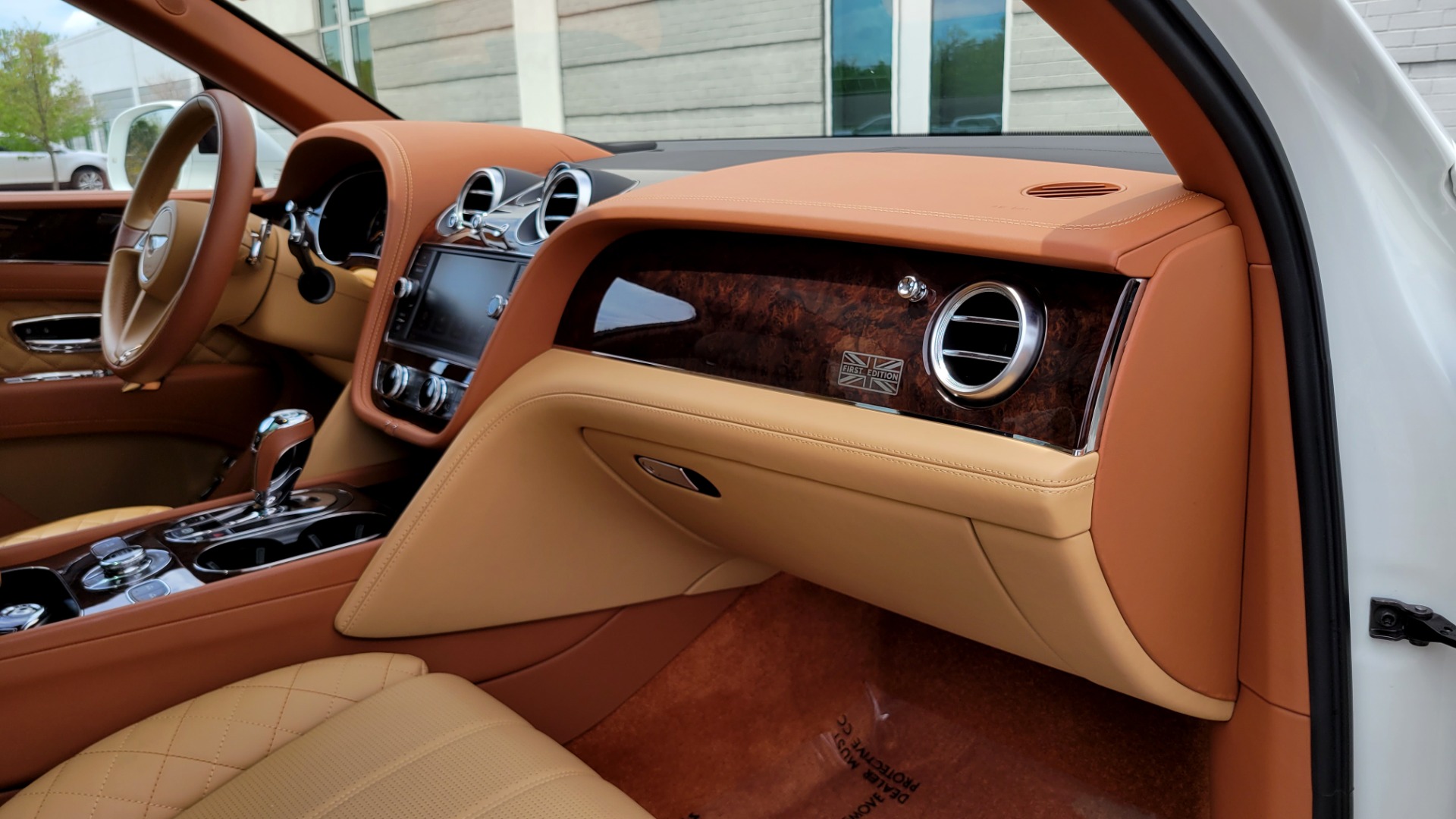 Used 2017 Bentley BENTAYGA W12 FIRST EDITION / AWD / NAV / HUD / SUNROOF / PREM SND / REARVIEW for sale $145,000 at Formula Imports in Charlotte NC 28227 82