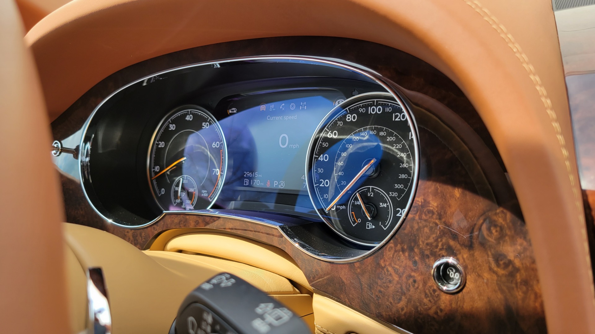 Used 2017 Bentley BENTAYGA W12 FIRST EDITION / AWD / NAV / HUD / SUNROOF / PREM SND / REARVIEW for sale $145,000 at Formula Imports in Charlotte NC 28227 99