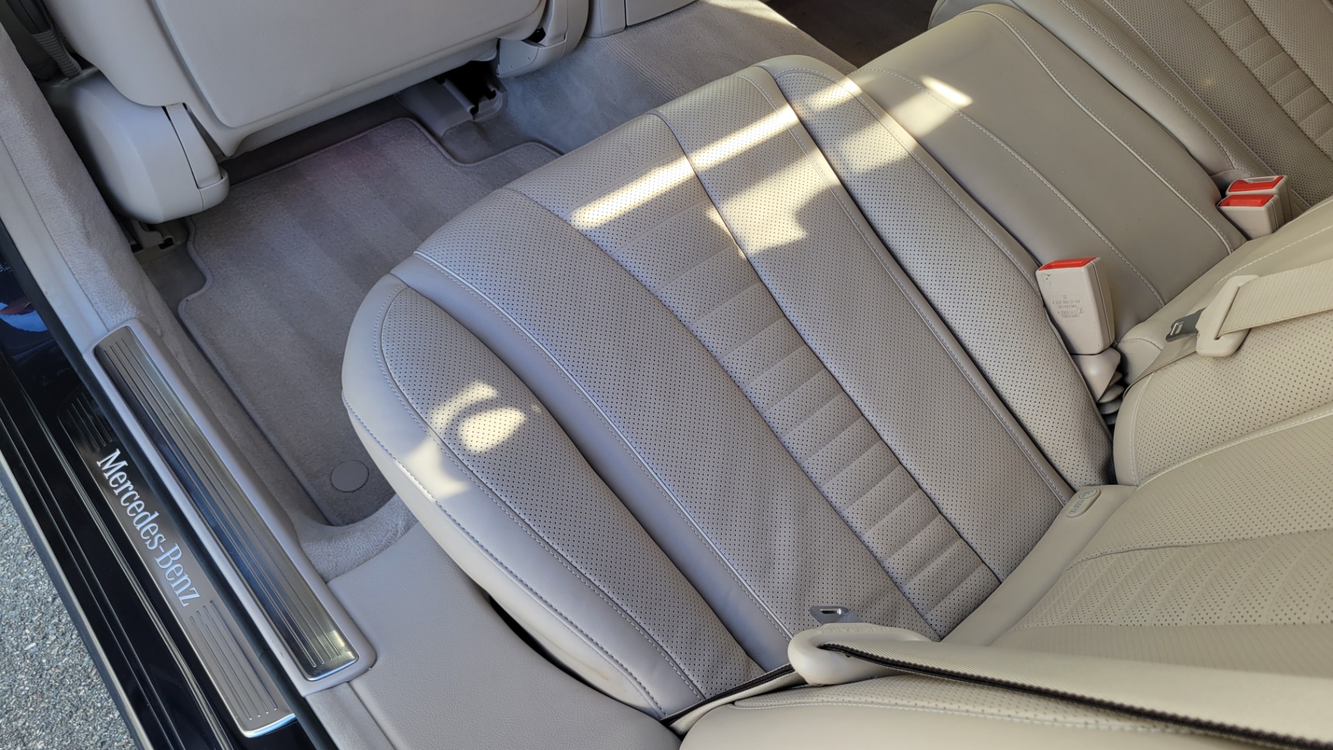 Used 2015 Mercedes-Benz S-CLASS S 550 4MATIC PREMIUM SPORT / WARMTH / DRVR ASST for sale $43,999 at Formula Imports in Charlotte NC 28227 64