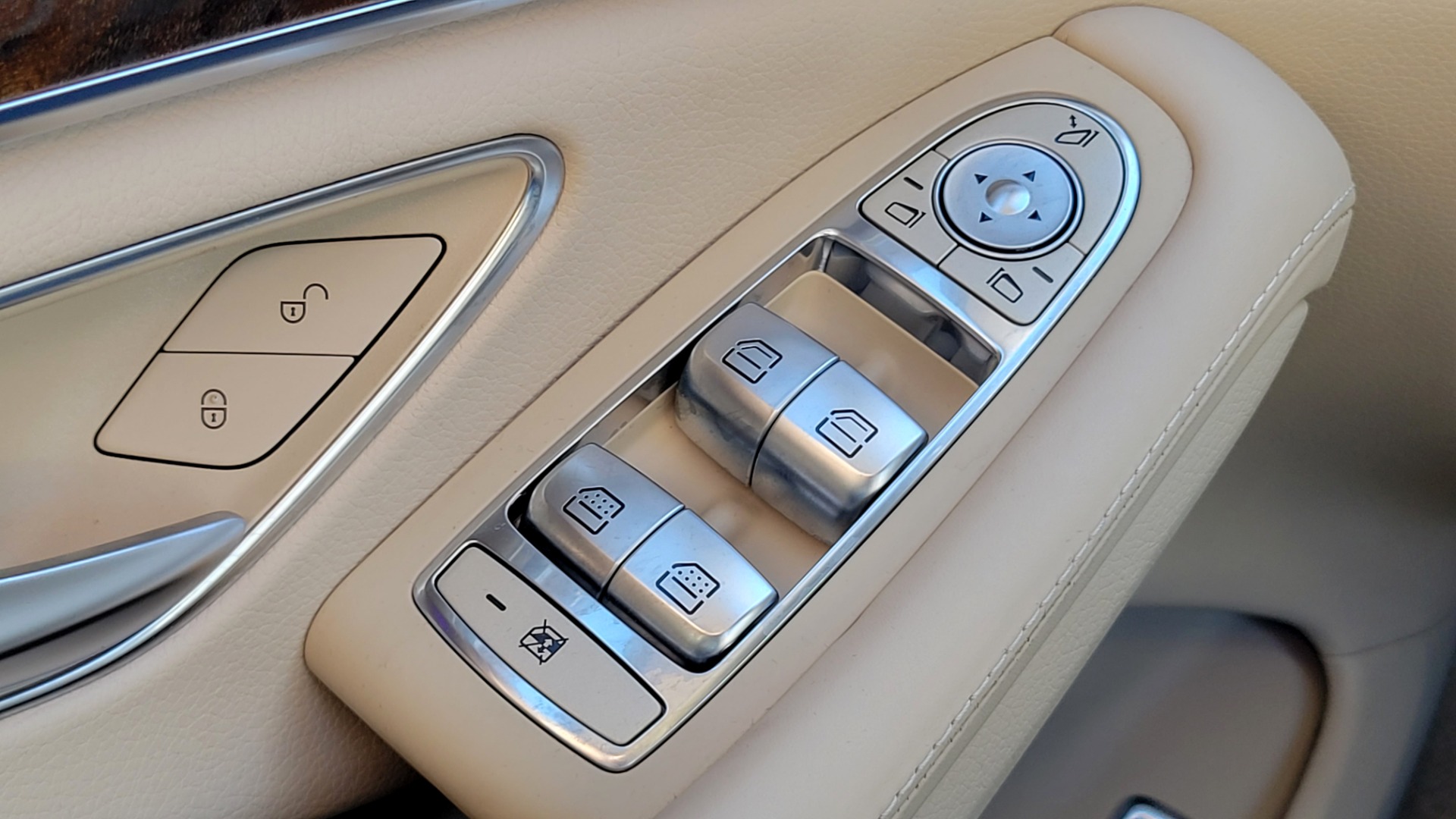 Used 2015 Mercedes-Benz S-CLASS S 550 4MATIC PREMIUM SPORT / WARMTH / DRVR ASST for sale $43,999 at Formula Imports in Charlotte NC 28227 96