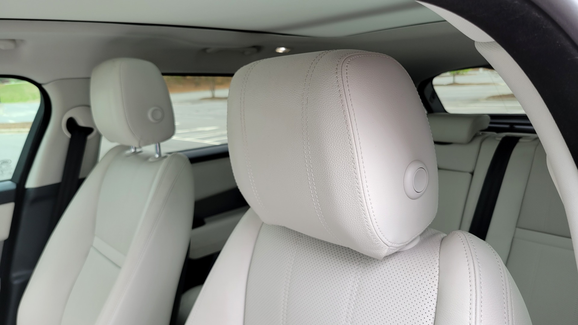 Used 2020 Land Rover RANGE ROVER VELAR S / AWD / 2.0L TURBO / NAV / SUNROOF / 19IN WHLS / REARVIEW for sale $59,995 at Formula Imports in Charlotte NC 28227 62