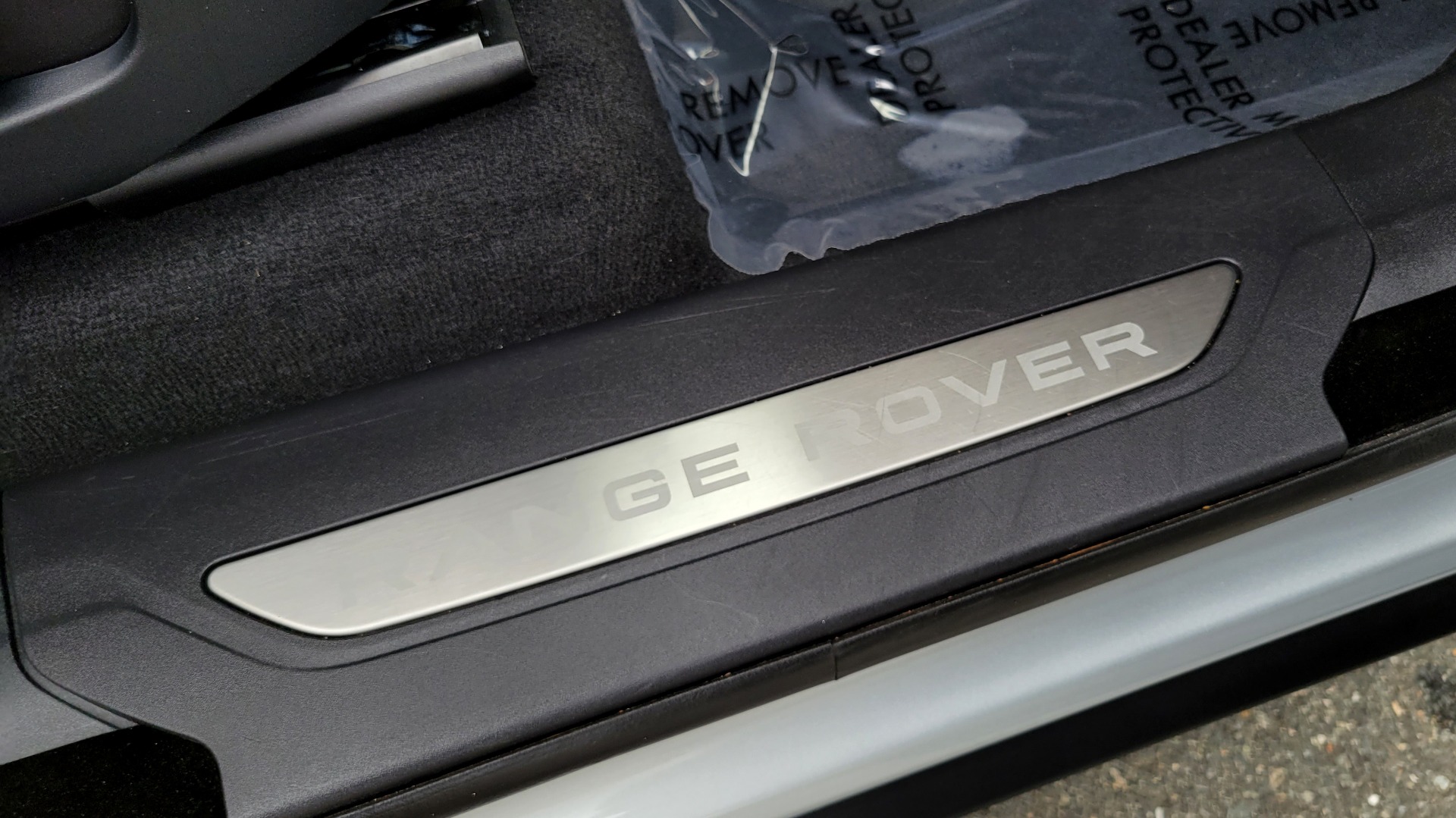 Used 2020 Land Rover RANGE ROVER VELAR S / AWD / 2.0L TURBO / NAV / SUNROOF / 19IN WHLS / REARVIEW for sale $59,995 at Formula Imports in Charlotte NC 28227 70