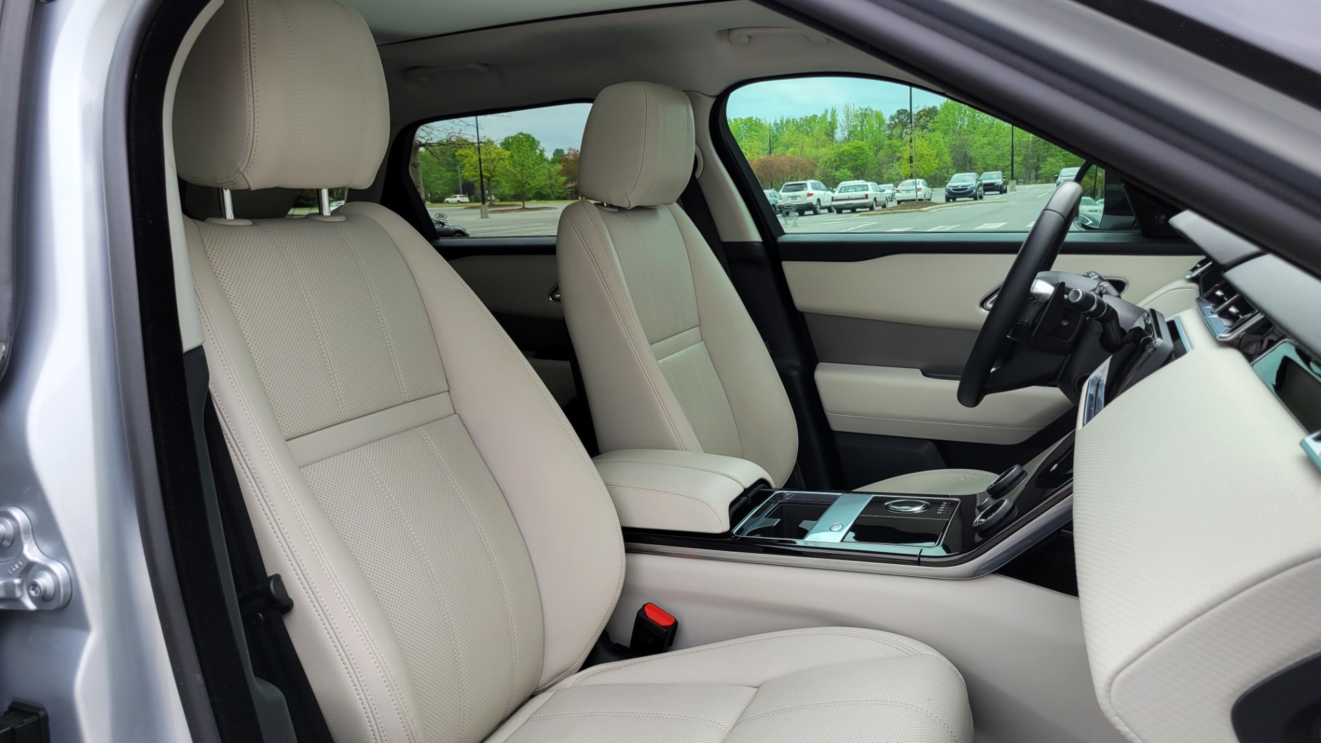 Used 2020 Land Rover RANGE ROVER VELAR S / AWD / 2.0L TURBO / NAV / SUNROOF / 19IN WHLS / REARVIEW for sale $59,995 at Formula Imports in Charlotte NC 28227 71