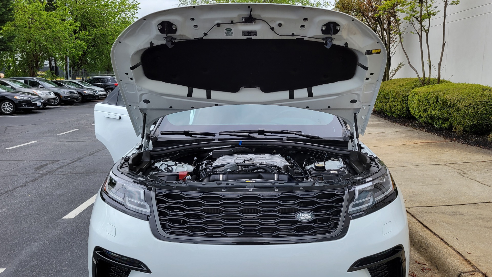 Used 2020 Land Rover RANGE ROVER VELAR SVAUTOBIOGRAPHY DYNAMIC ED / NAV / SUNROOF for sale $95,495 at Formula Imports in Charlotte NC 28227 14