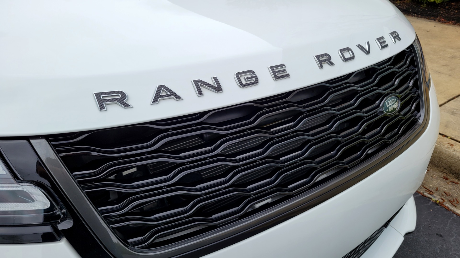 Used 2020 Land Rover RANGE ROVER VELAR SVAUTOBIOGRAPHY DYNAMIC ED / NAV / SUNROOF for sale $95,495 at Formula Imports in Charlotte NC 28227 16