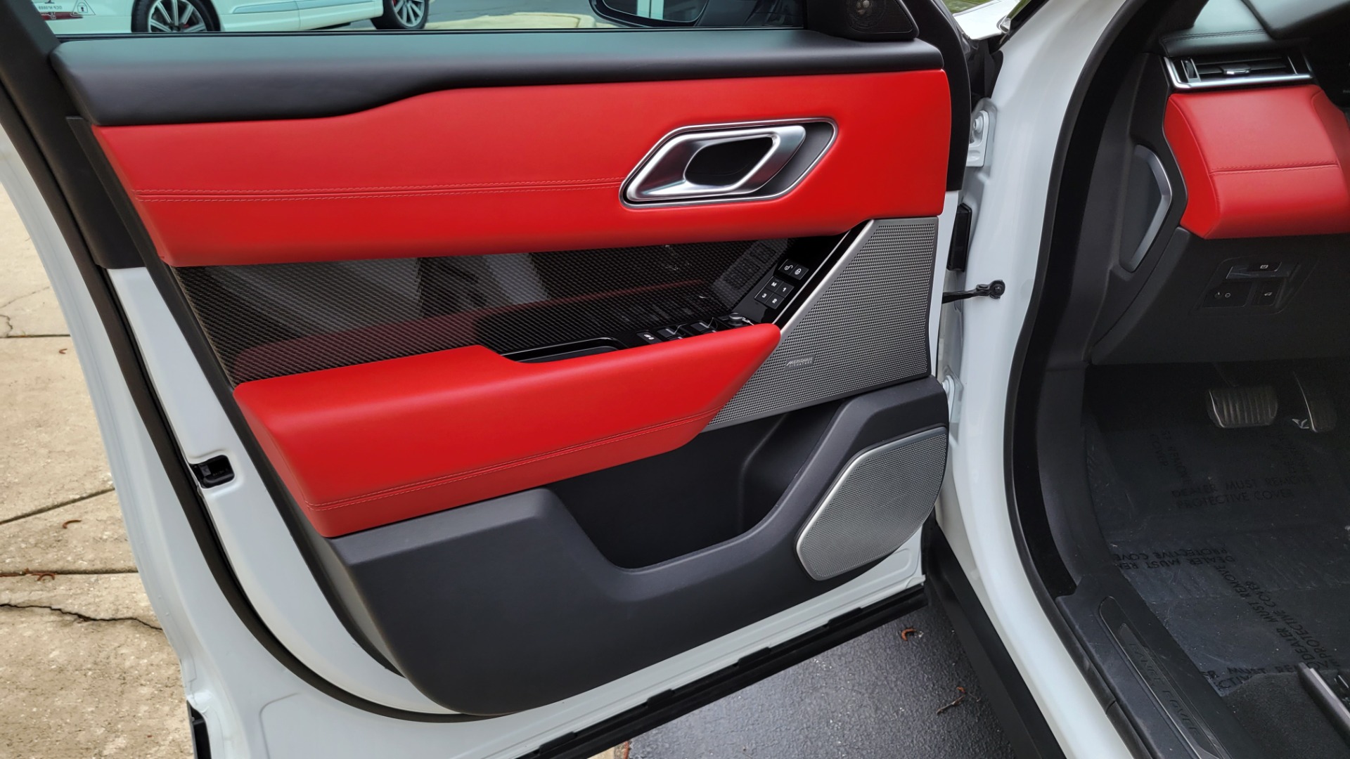 Used 2020 Land Rover RANGE ROVER VELAR SVAUTOBIOGRAPHY DYNAMIC ED / NAV / SUNROOF for sale $95,495 at Formula Imports in Charlotte NC 28227 26