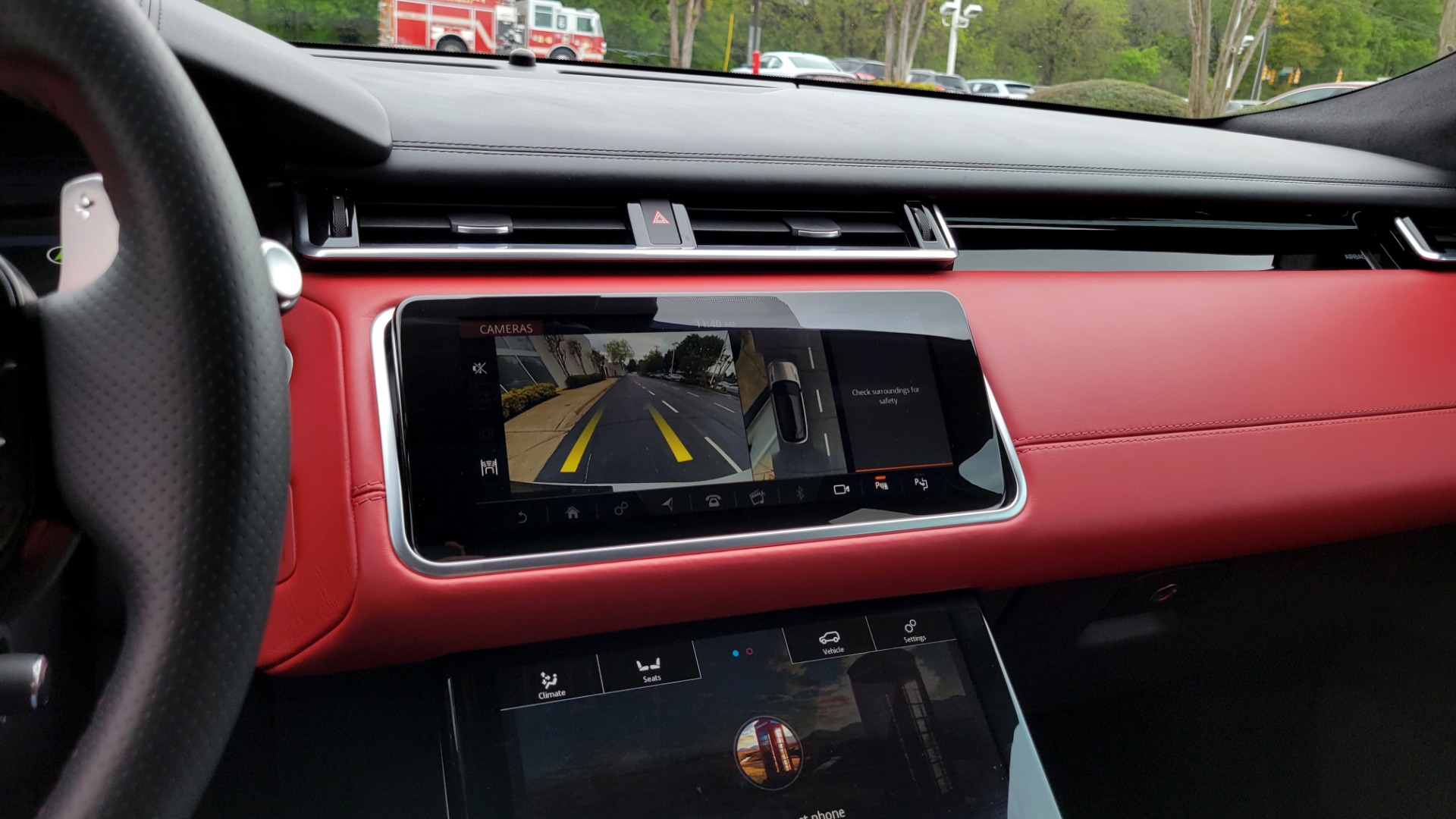 Used 2020 Land Rover RANGE ROVER VELAR SVAUTOBIOGRAPHY DYNAMIC ED / NAV / SUNROOF for sale $95,495 at Formula Imports in Charlotte NC 28227 41