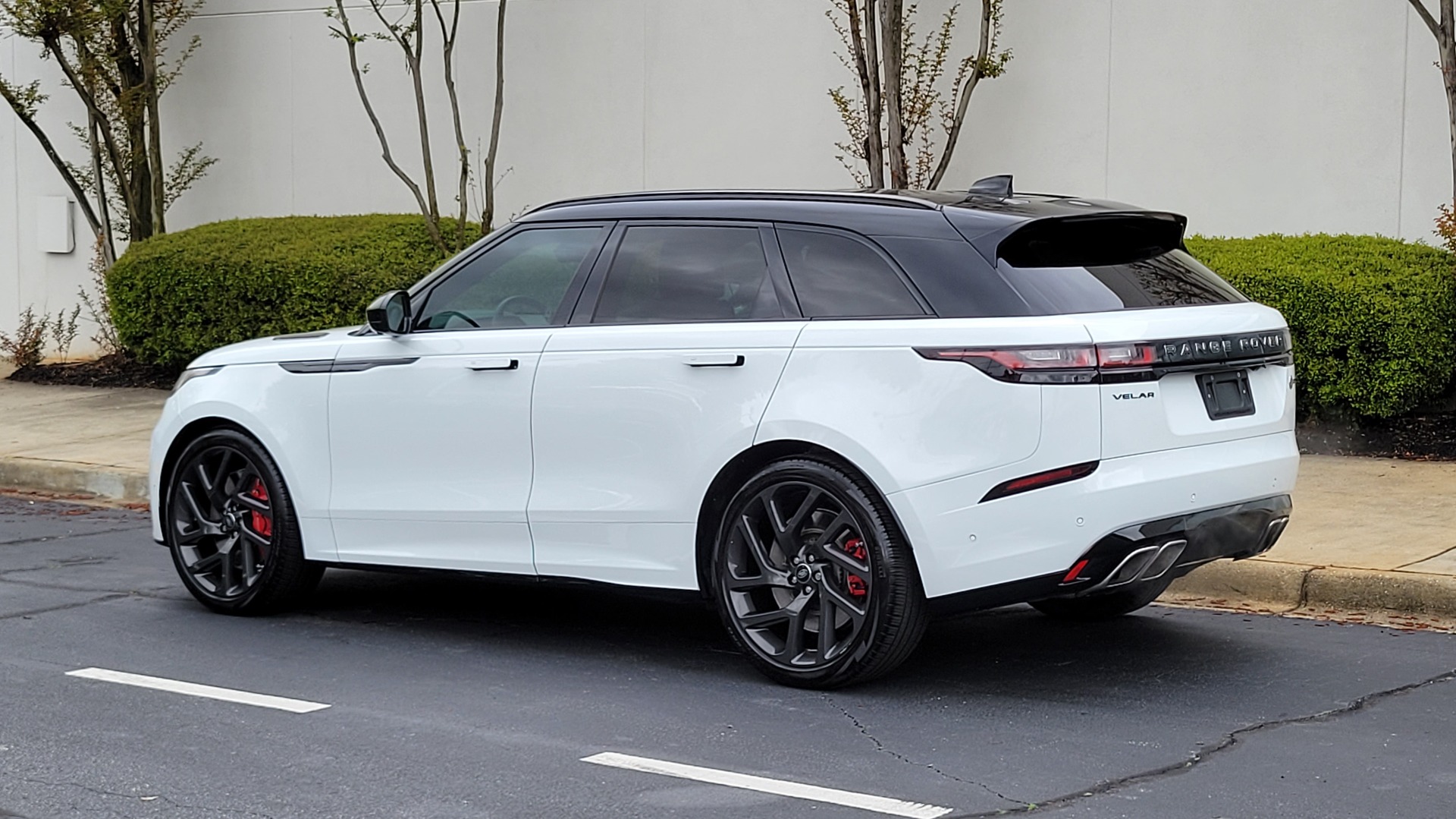 Used 2020 Land Rover RANGE ROVER VELAR SVAUTOBIOGRAPHY DYNAMIC ED / NAV / SUNROOF for sale $95,495 at Formula Imports in Charlotte NC 28227 5