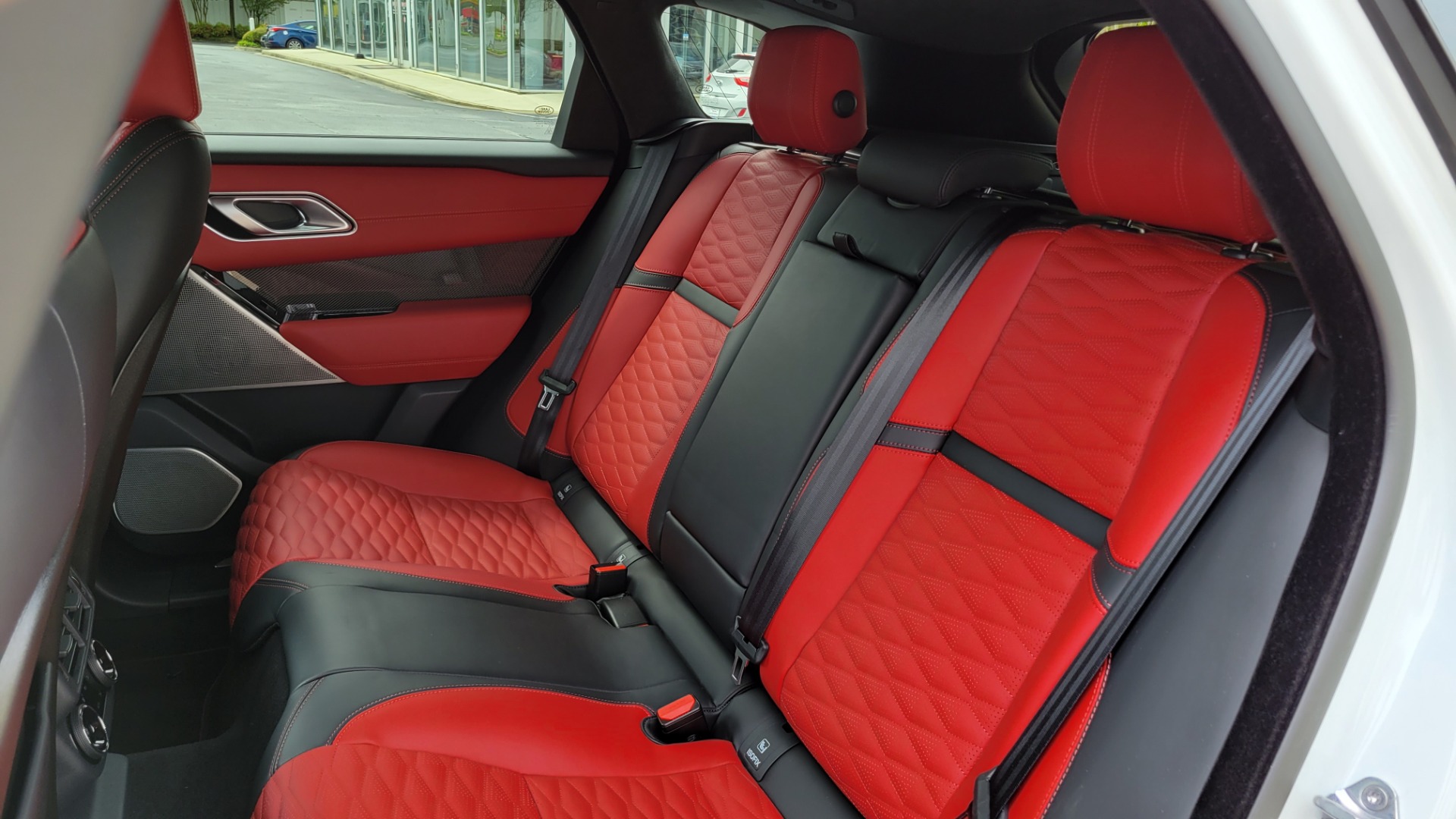 Used 2020 Land Rover RANGE ROVER VELAR SVAUTOBIOGRAPHY DYNAMIC ED / NAV / SUNROOF for sale $95,495 at Formula Imports in Charlotte NC 28227 55