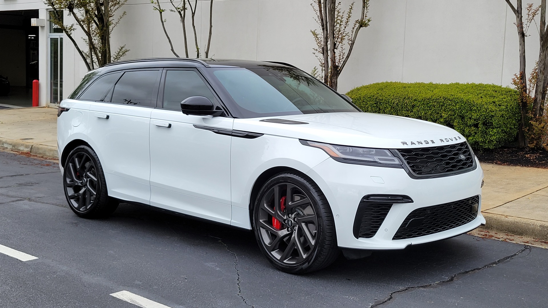 Used 2020 Land Rover Range Rover Velar SVAutobiography Dynamic Edition for sale $90,995 at Formula Imports in Charlotte NC 28227 6