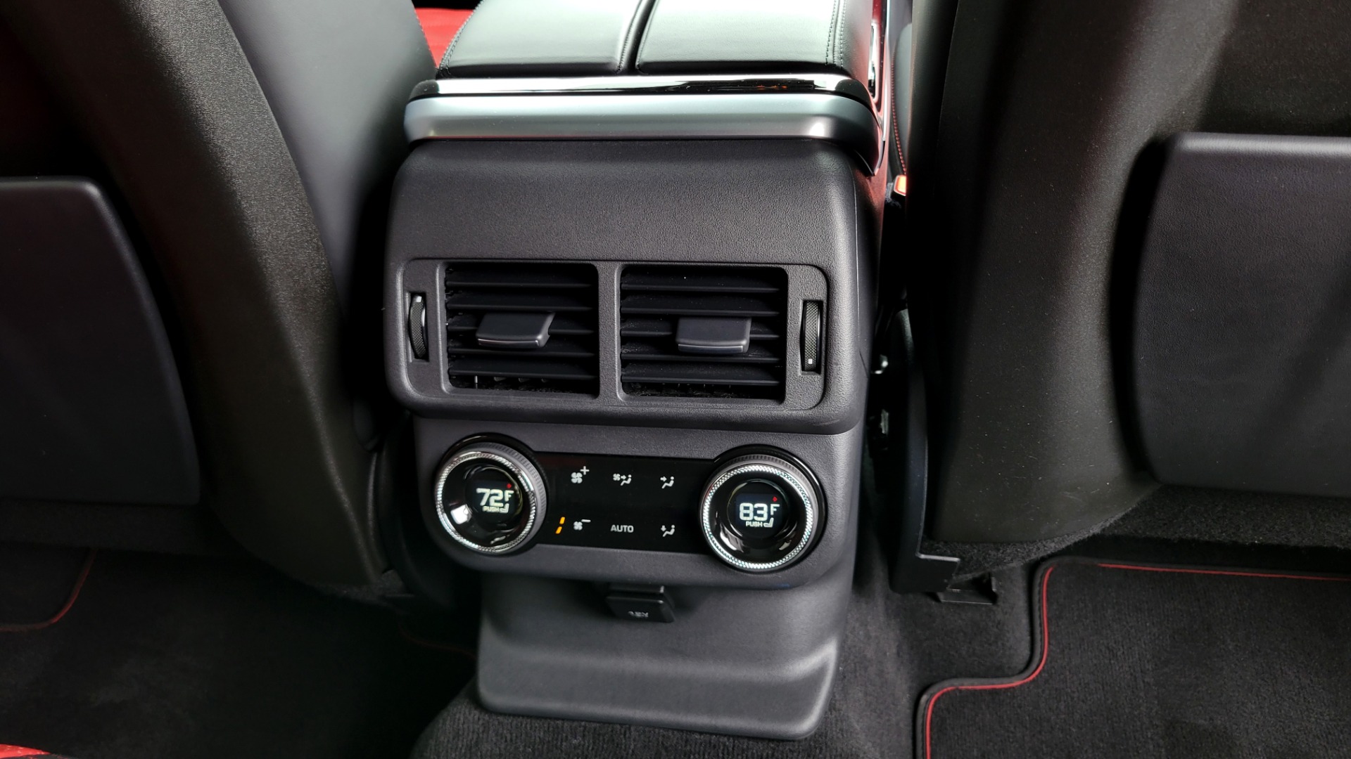 Used 2020 Land Rover RANGE ROVER VELAR SVAUTOBIOGRAPHY DYNAMIC ED / NAV / SUNROOF for sale $95,495 at Formula Imports in Charlotte NC 28227 72