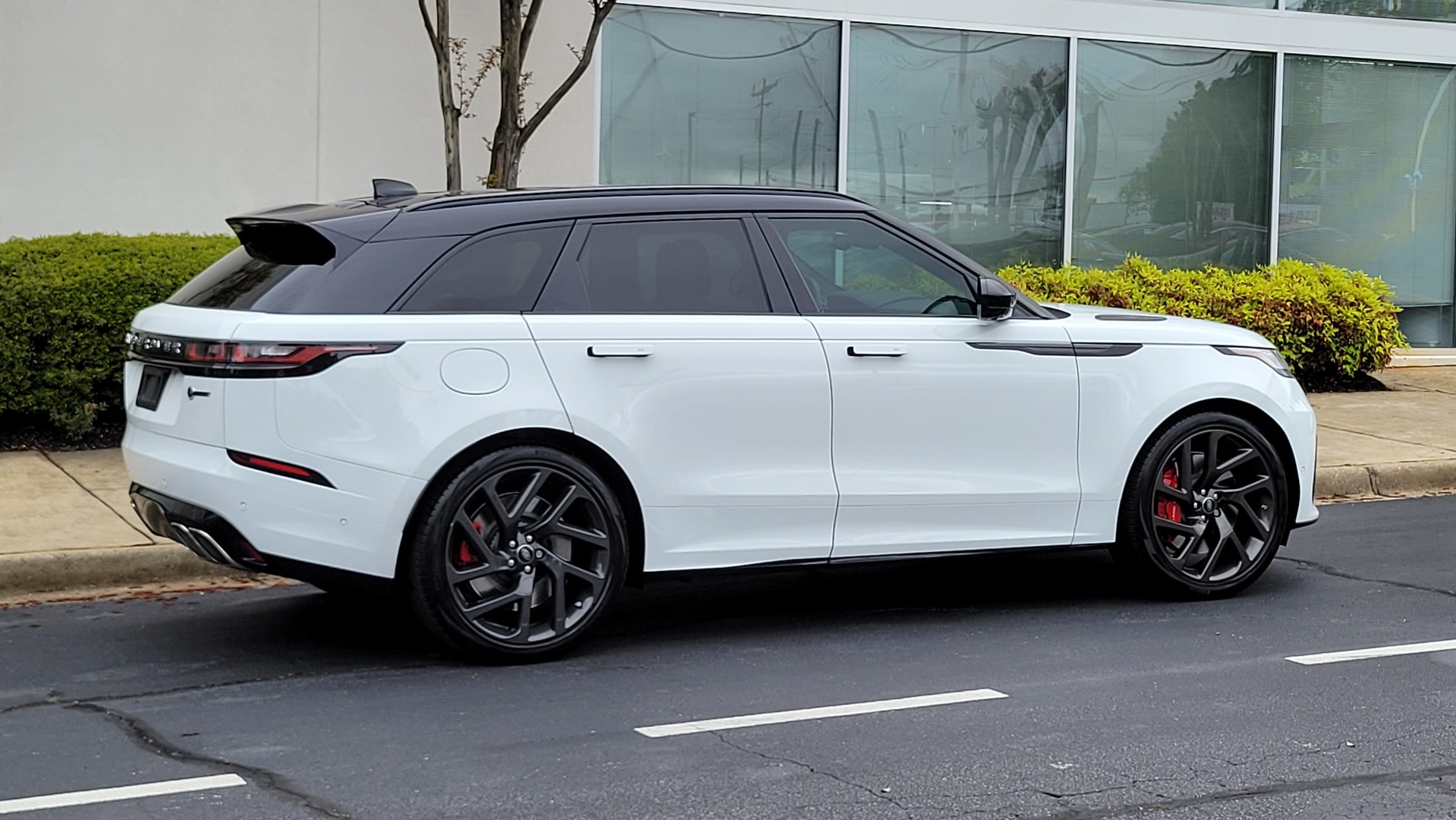 Used 2020 Land Rover RANGE ROVER VELAR SVAUTOBIOGRAPHY DYNAMIC ED / NAV / SUNROOF for sale $95,495 at Formula Imports in Charlotte NC 28227 8
