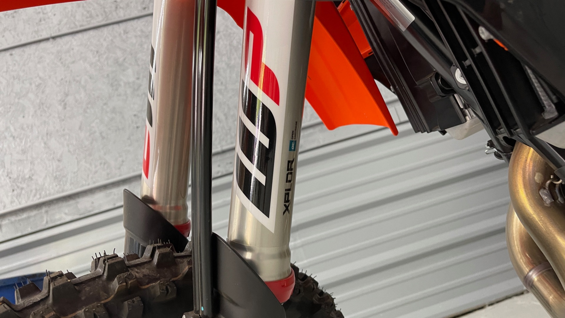 Used 2020 KTM 500 XCF-W ENDURO / 4-STROKE / EFI / ELECTRIC START / 6-SPEED for sale $11,000 at Formula Imports in Charlotte NC 28227 3