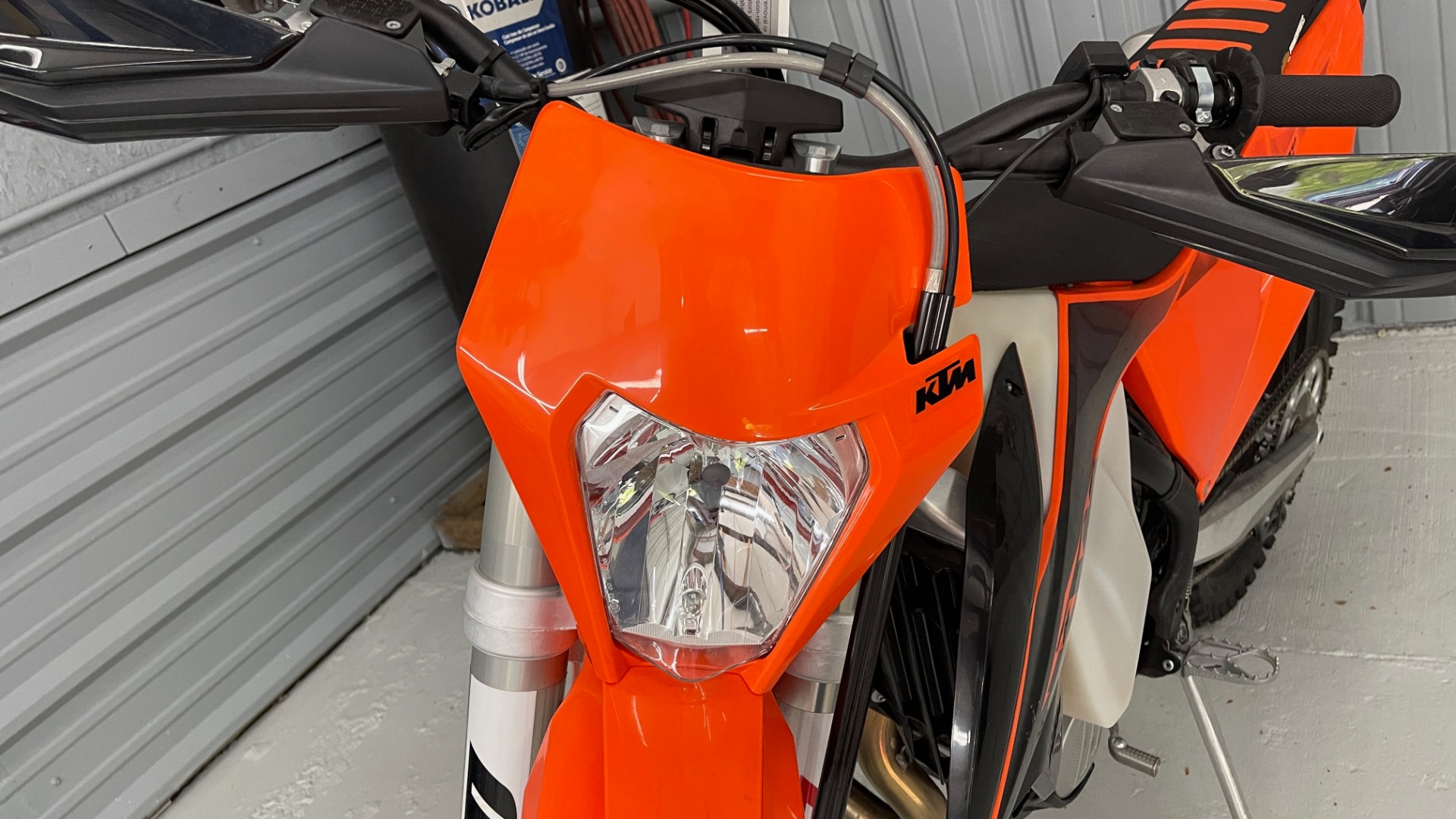 Used 2020 KTM 500 XCF-W ENDURO / 4-STROKE / EFI / ELECTRIC START / 6-SPEED for sale $9,599 at Formula Imports in Charlotte NC 28227 4