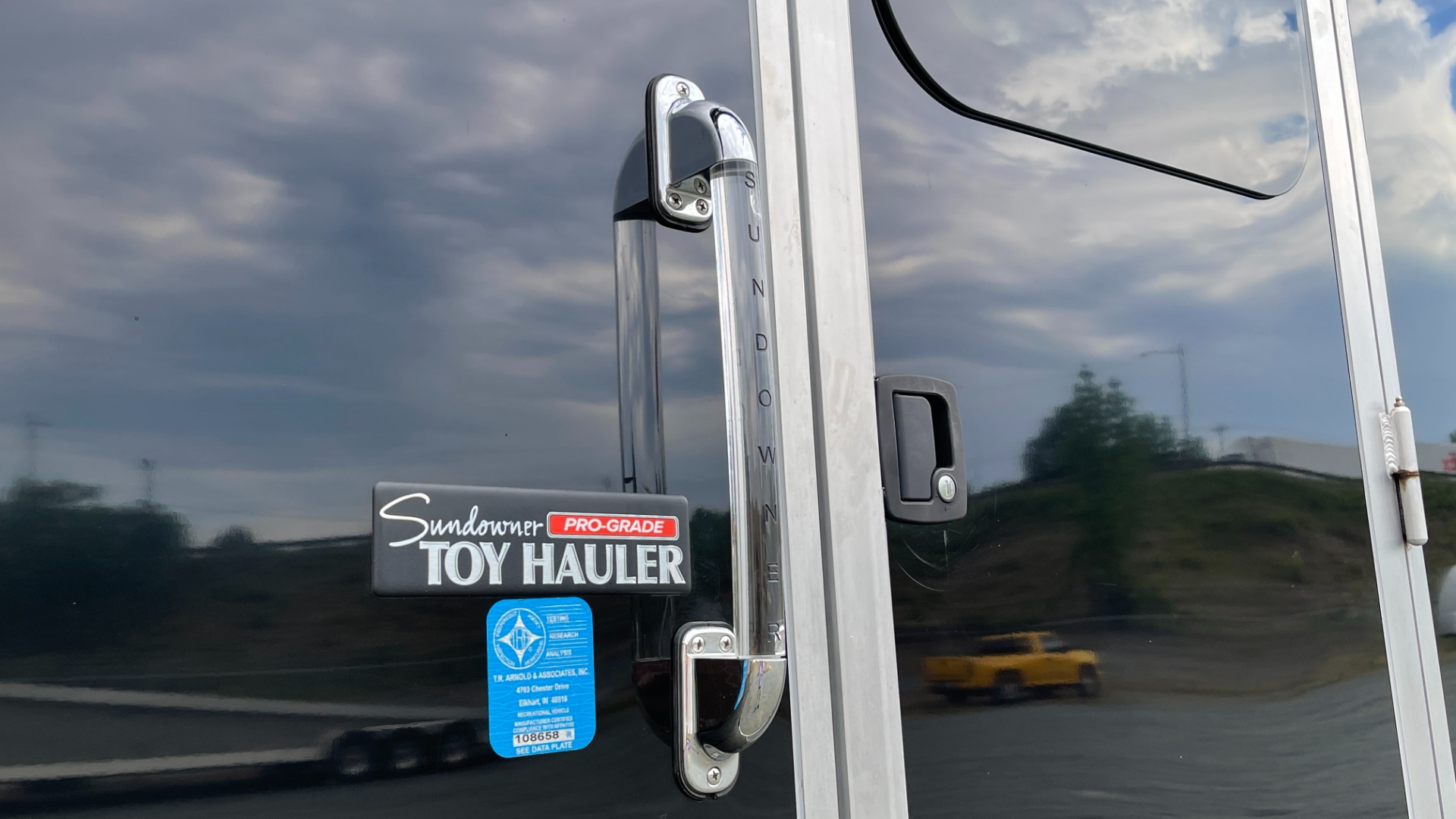 Used 2020 Sundowner 2986 SGM TOY HAULER 49FT / 29FT LIVING / 20FT FOR TOYS / TRIPLE-AXLE for sale $115,000 at Formula Imports in Charlotte NC 28227 37