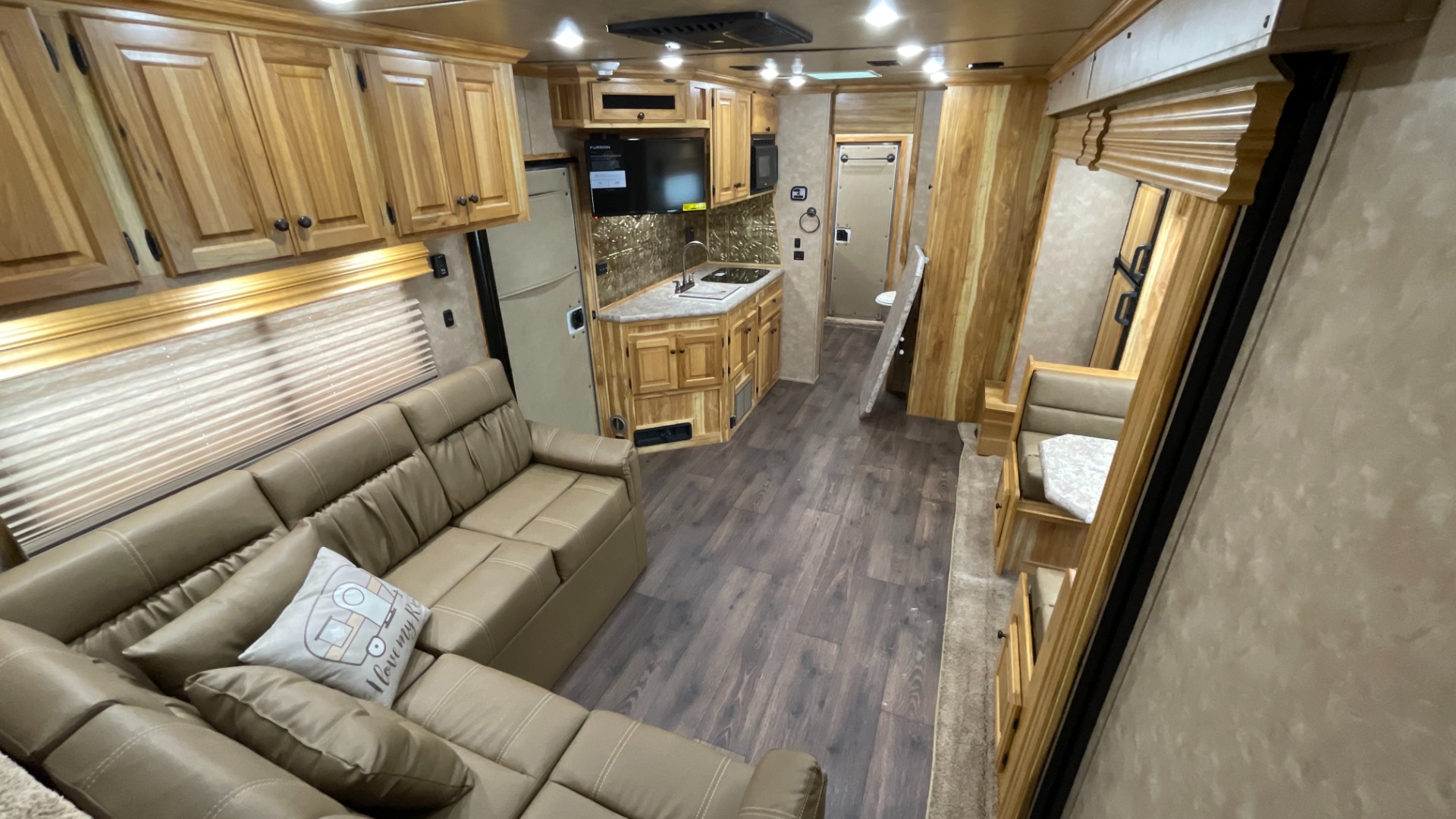 Used 2020 Sundowner 2986 SGM TOY HAULER 49FT / 29FT LIVING / 20FT FOR TOYS / TRIPLE-AXLE for sale $115,000 at Formula Imports in Charlotte NC 28227 59