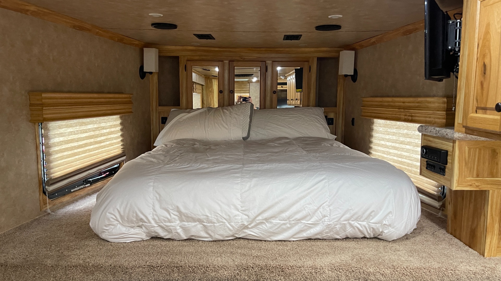 Used 2020 Sundowner 2986 SGM TOY HAULER 49FT / 29FT LIVING / 20FT FOR TOYS / TRIPLE-AXLE for sale $115,000 at Formula Imports in Charlotte NC 28227 83