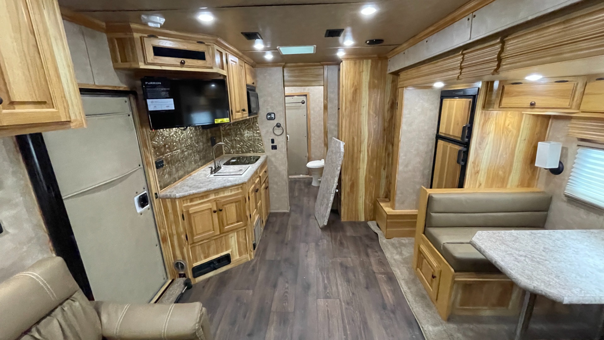 Used 2020 Sundowner 2986 SGM TOY HAULER 49FT / 29FT LIVING / 20FT FOR TOYS / TRIPLE-AXLE for sale $115,000 at Formula Imports in Charlotte NC 28227 89