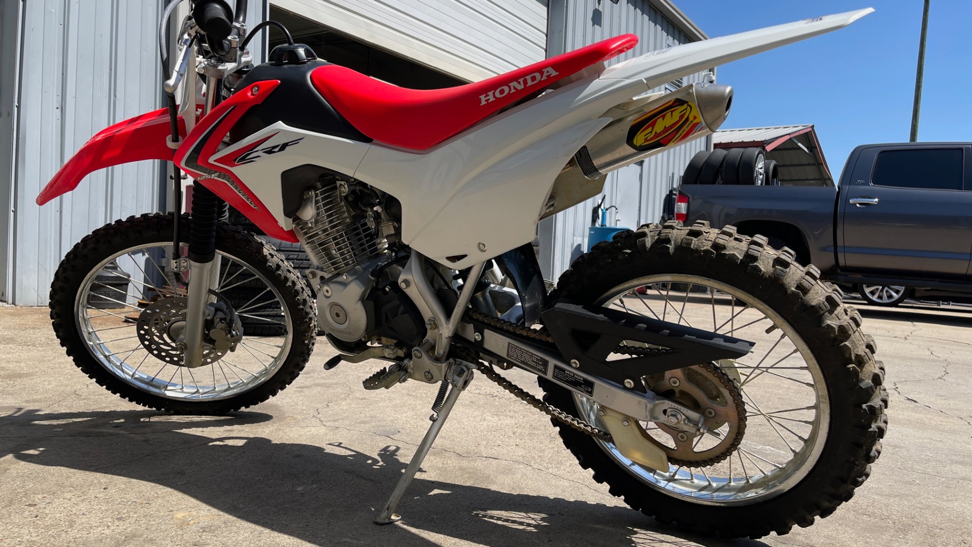 Used 2018 Honda CRF 125F DIRT BIKE / ELECTRIC START / LIKE NEW / GREAT FOR KIDS for sale $3,200 at Formula Imports in Charlotte NC 28227 3