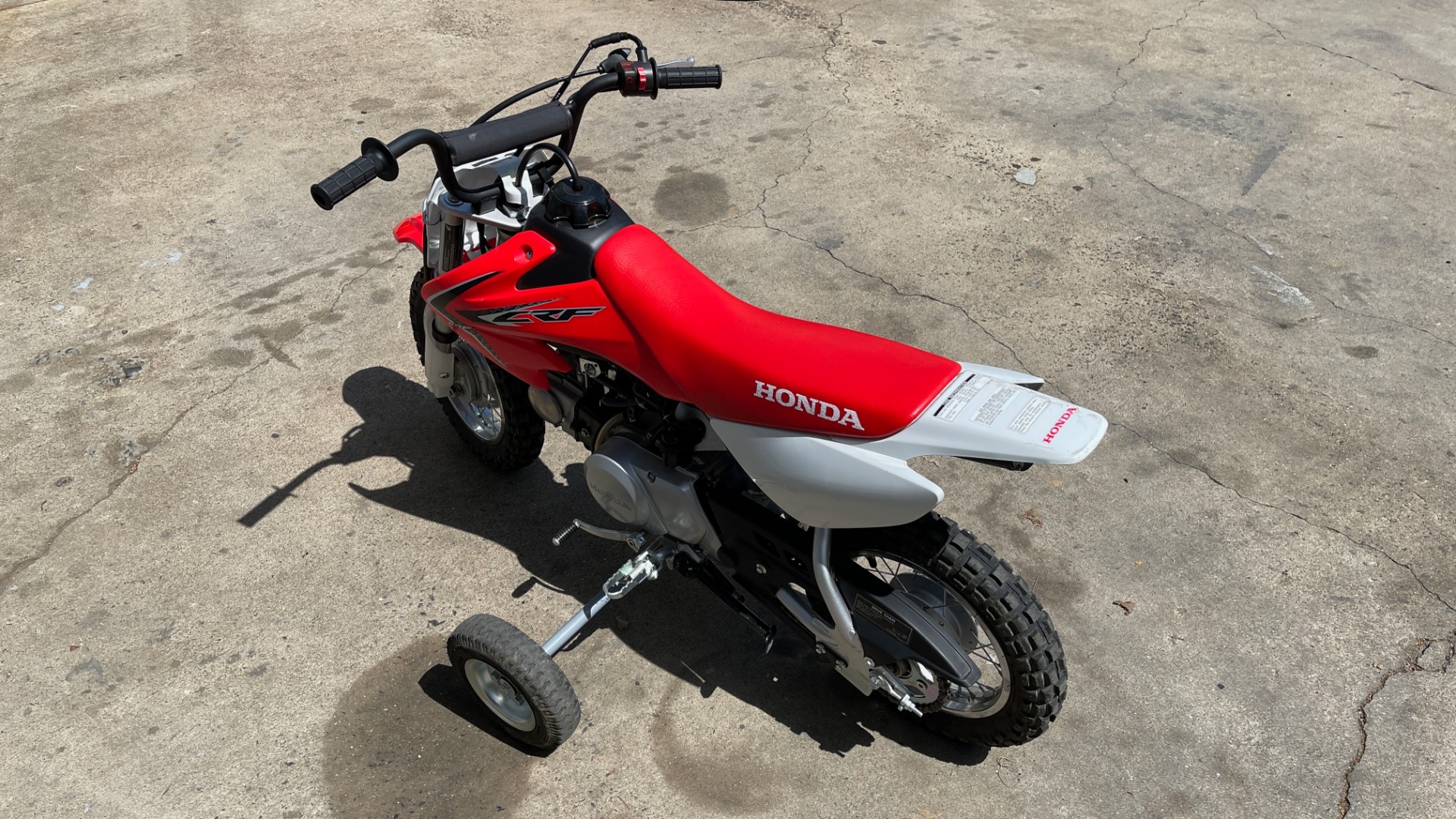Used 2020 HONDA CRF 50F DIRT BIKE / 3-SPEED AUTO CLUTCH / LIKE NEW / GREAT FOR KIDS for sale $1,999 at Formula Imports in Charlotte NC 28227 3