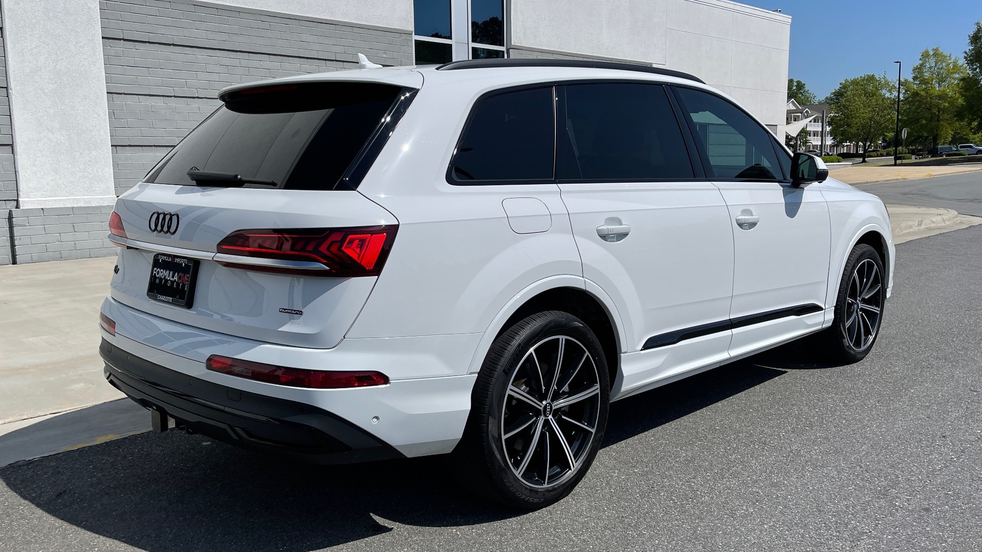 Used 2020 Audi Q7 PREMIUM PLUS 3.0L / CLD WTHR / BLACK OPTIC / WARM WTHR / TOWING / REARVIEW for sale Sold at Formula Imports in Charlotte NC 28227 2