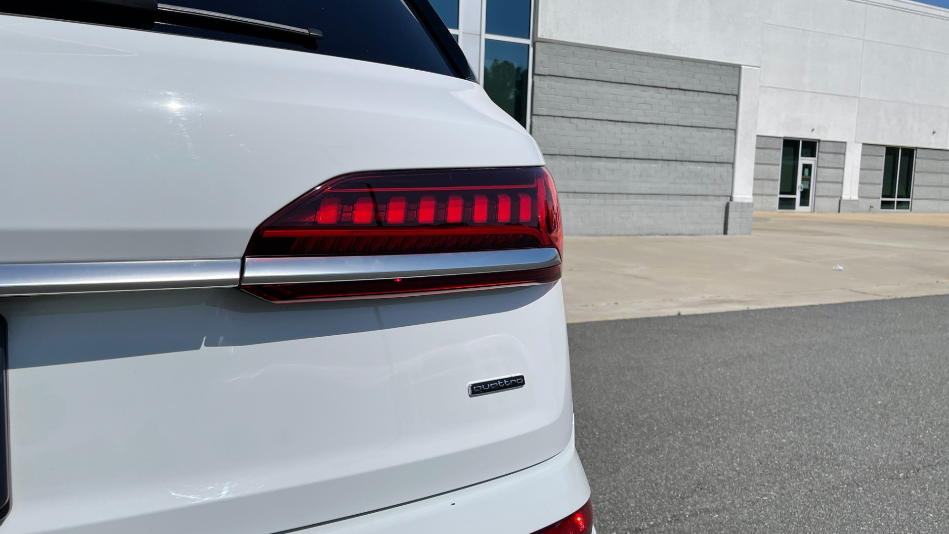Used 2020 Audi Q7 PREMIUM PLUS 3.0L / CLD WTHR / BLACK OPTIC / WARM WTHR / TOWING / REARVIEW for sale Sold at Formula Imports in Charlotte NC 28227 23